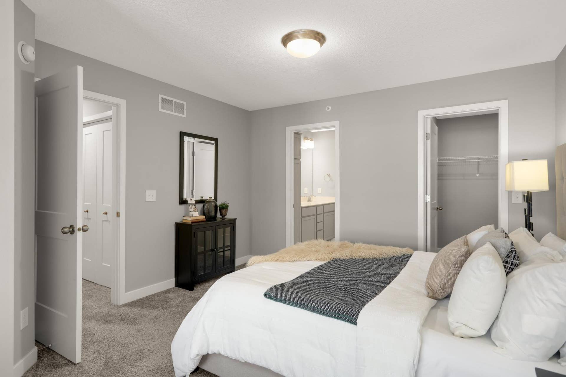 4839 Martingale Drive, Woodbury, MN 55129 4839 Martingale Drive, Woodbury, MN 55129