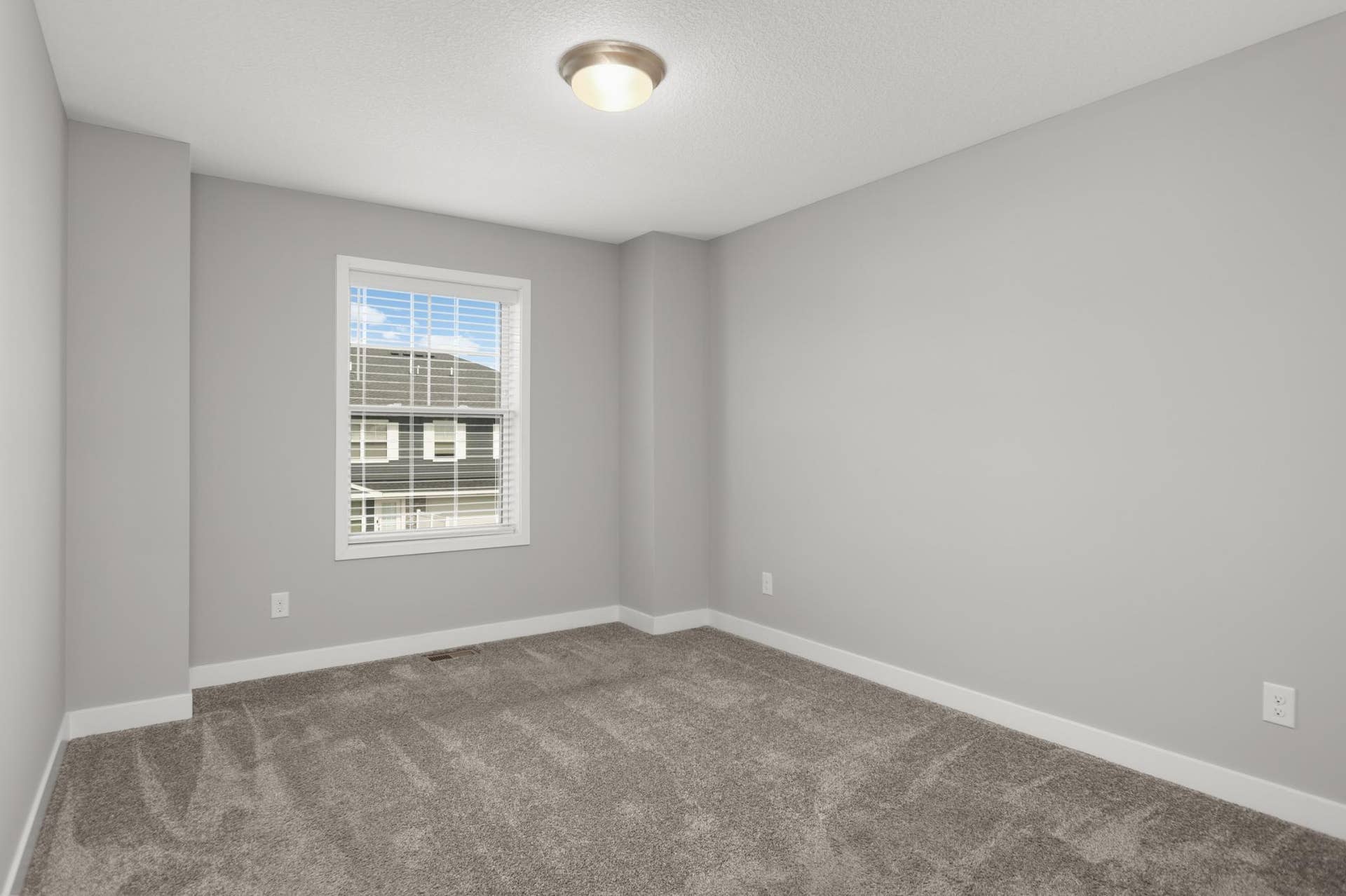4839 Martingale Drive, Woodbury, MN 55129 4839 Martingale Drive, Woodbury, MN 55129