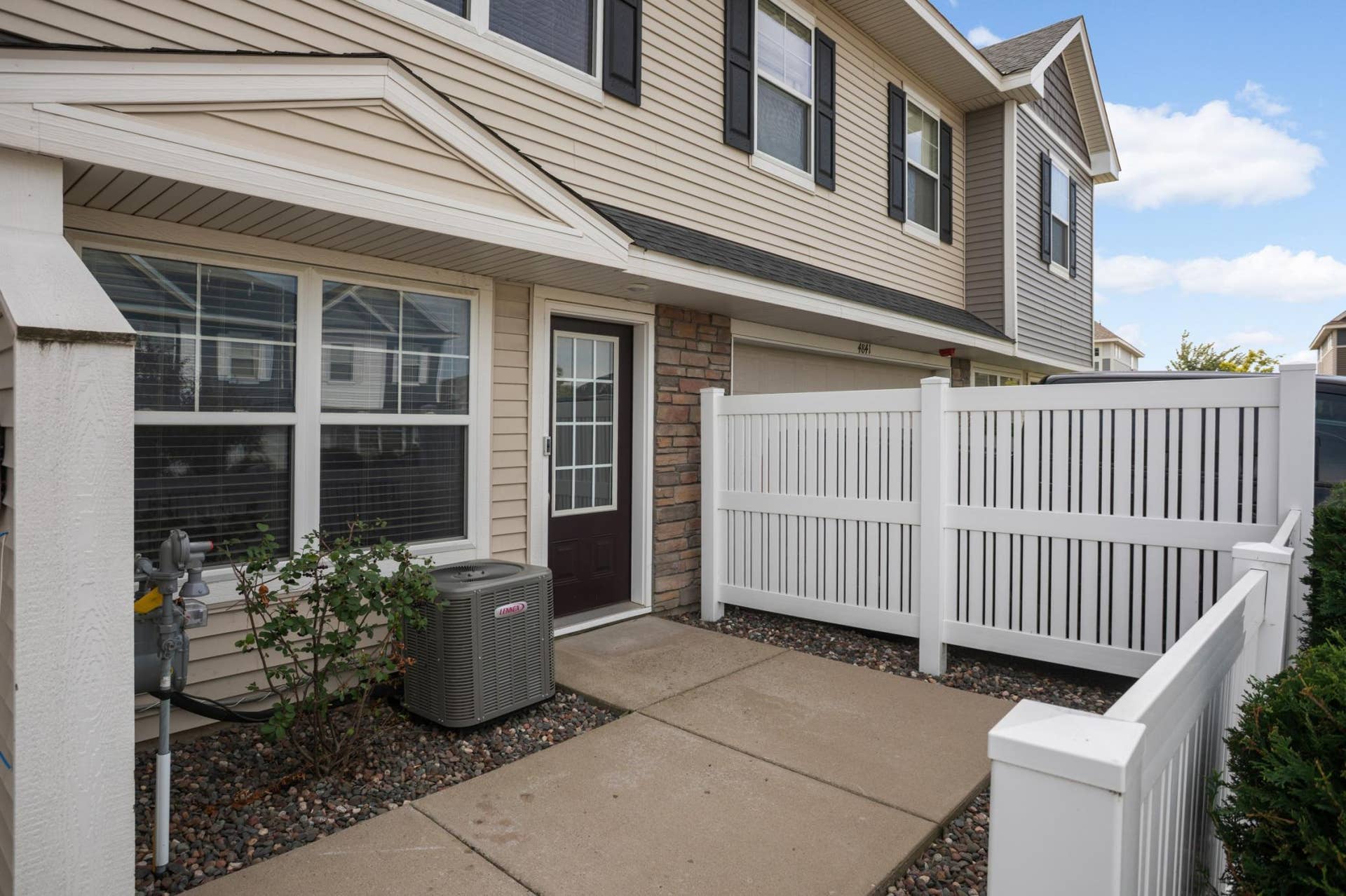 4839 Martingale Drive, Woodbury, MN 55129 4839 Martingale Drive, Woodbury, MN 55129