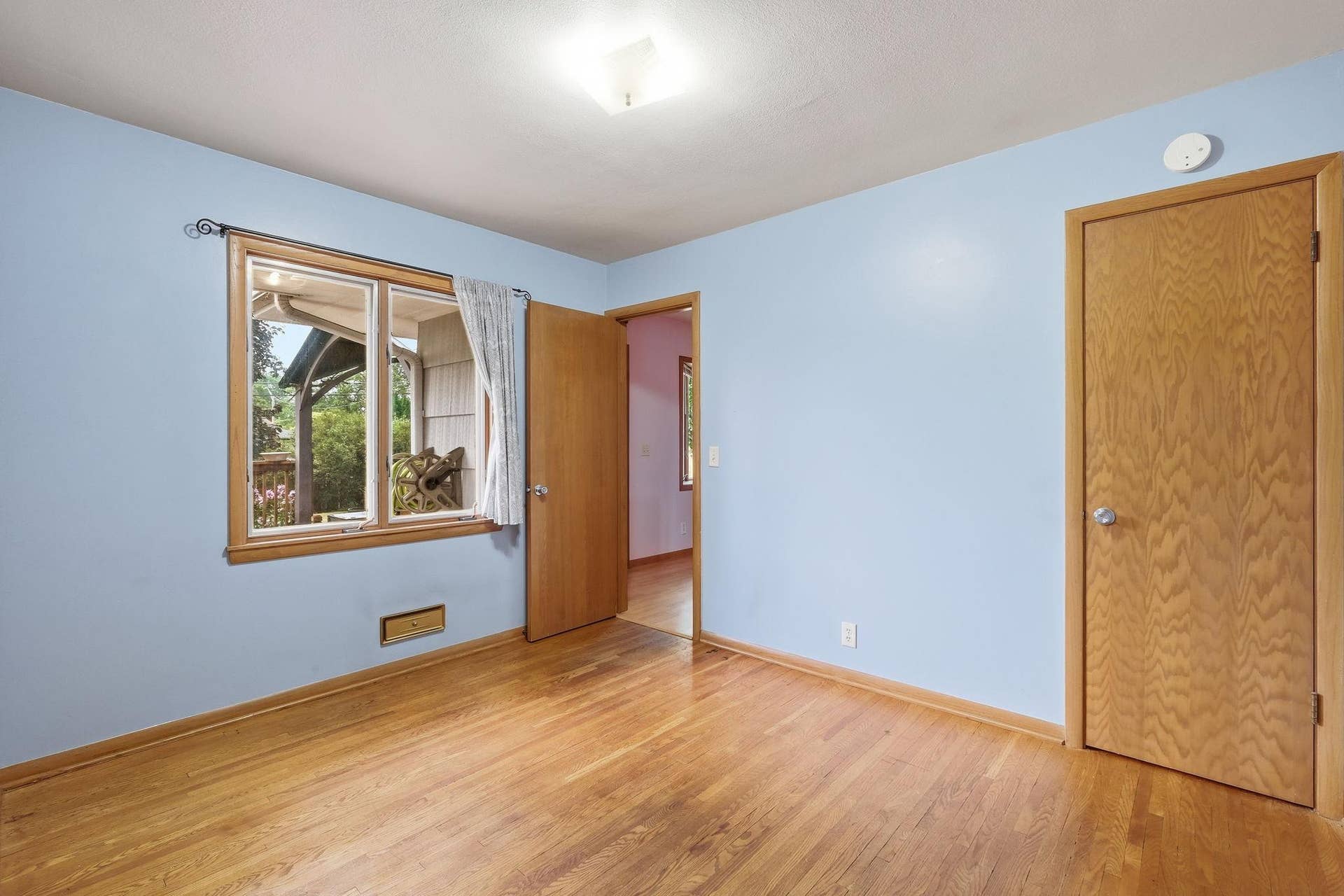 10019 Fremont Avenue S, Bloomington, MN 55431 Bedroom 3