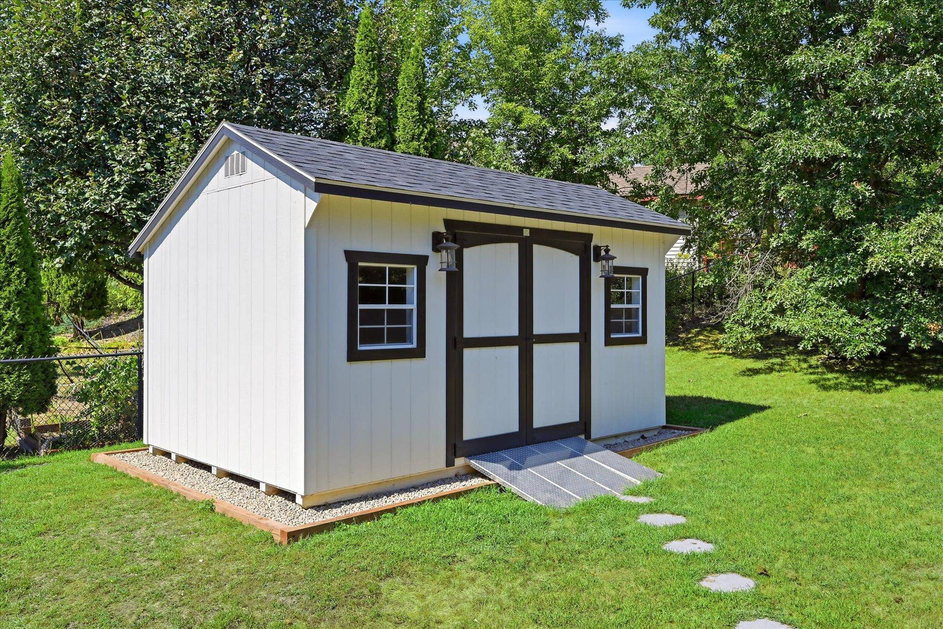 9350 Parkside Drive, Woodbury, MN 55125 10X16 She-Shed