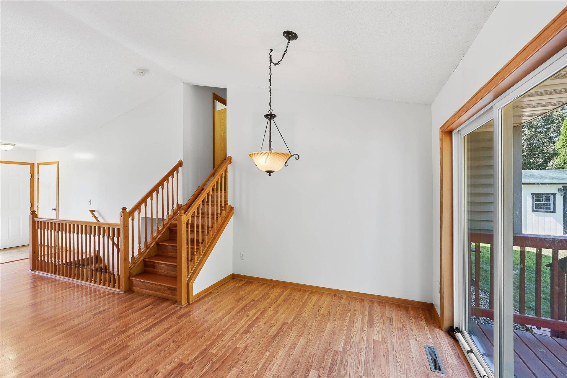 9350 Parkside Drive, Woodbury, MN 55125 Dining area