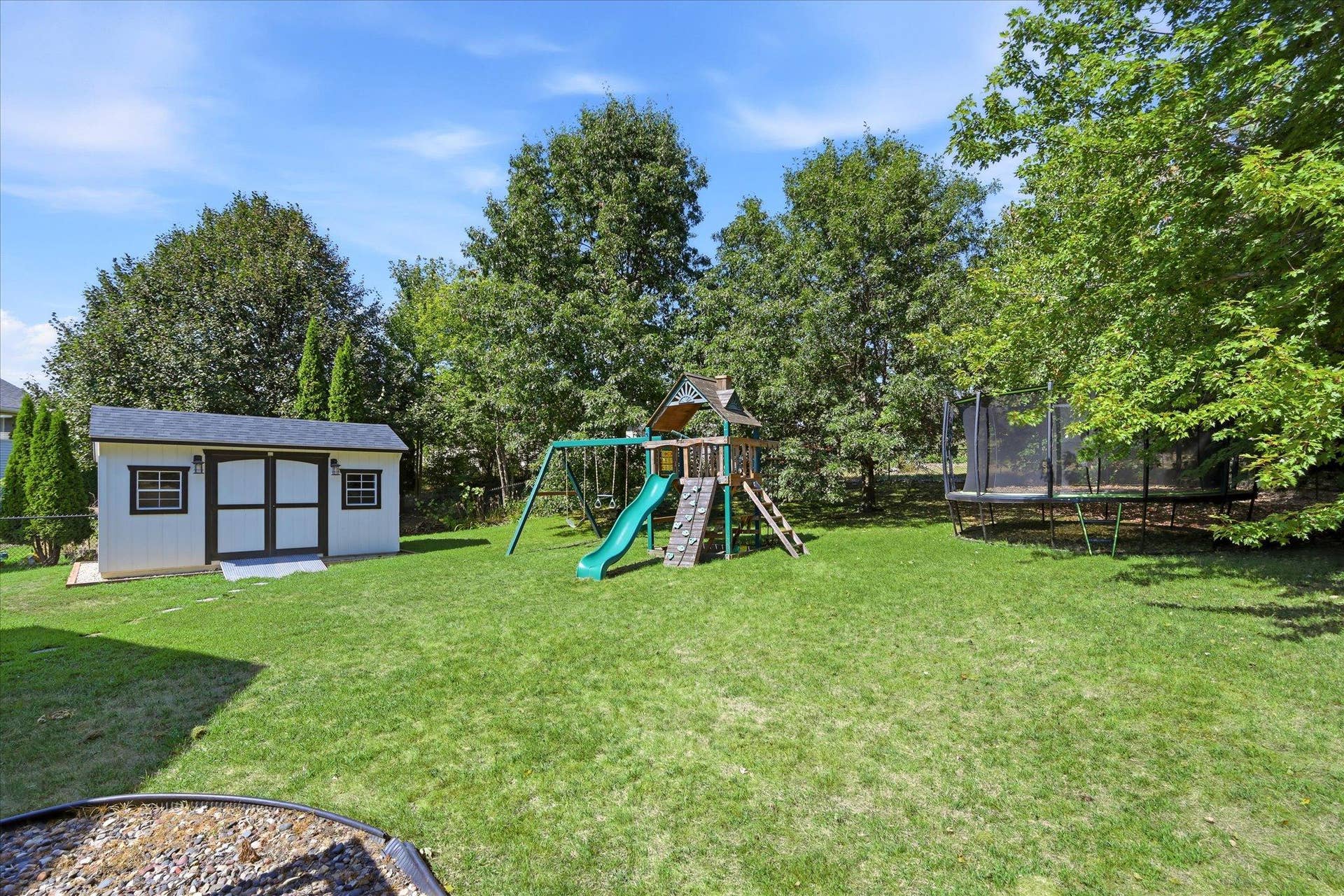 9350 Parkside Drive, Woodbury, MN 55125 Mature trees