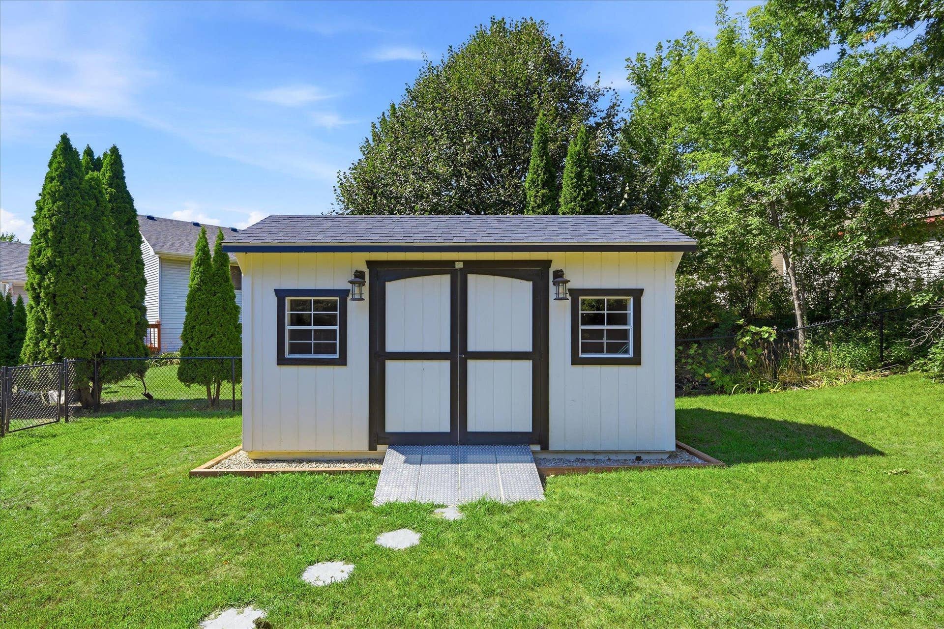 9350 Parkside Drive, Woodbury, MN 55125 9350 Parkside Drive, Woodbury, MN 55125
