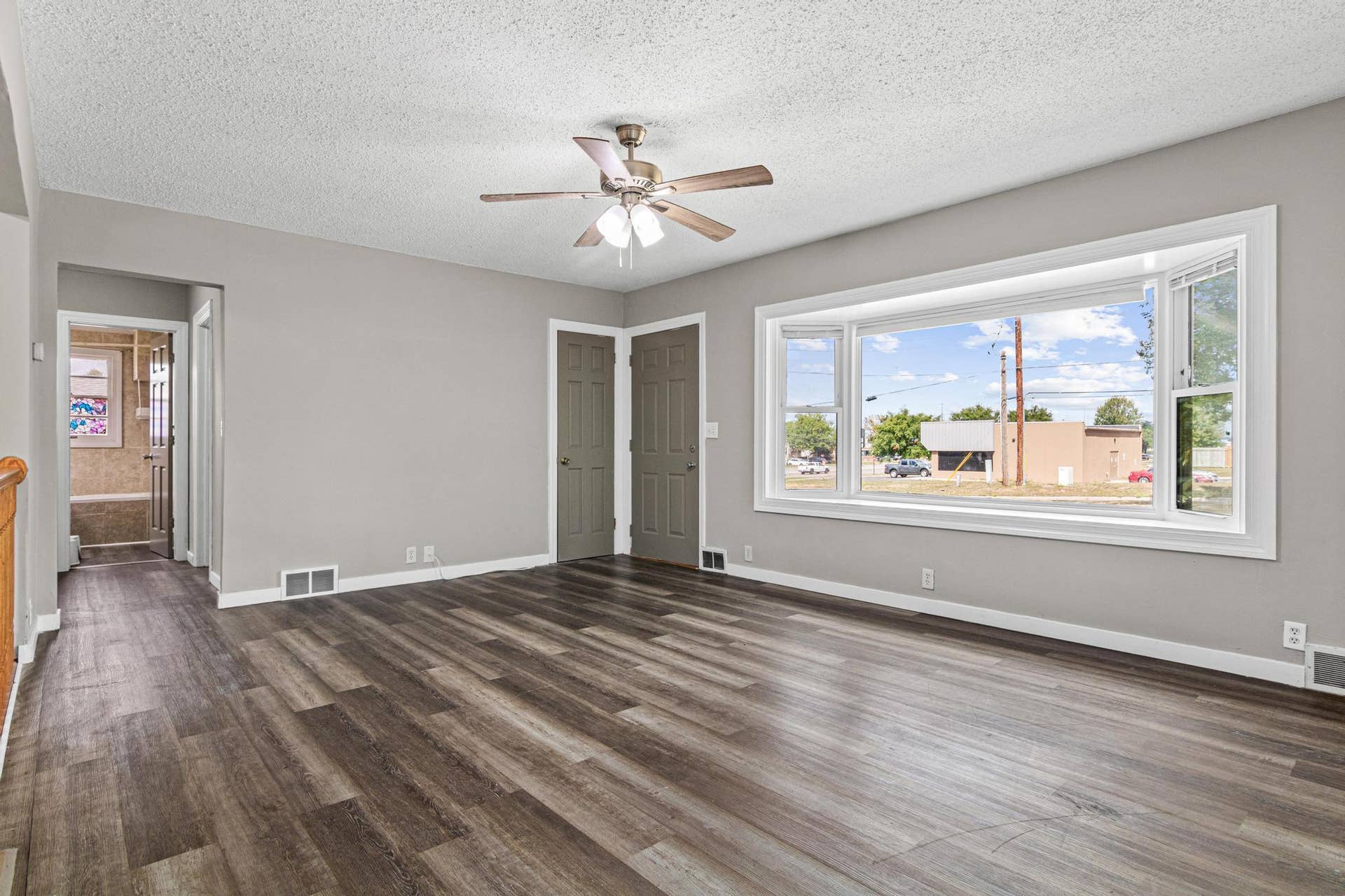 1976 Radatz Avenue, Maplewood, MN 55109 1976 Radatz Ave, St Paul, MN-4.jpg