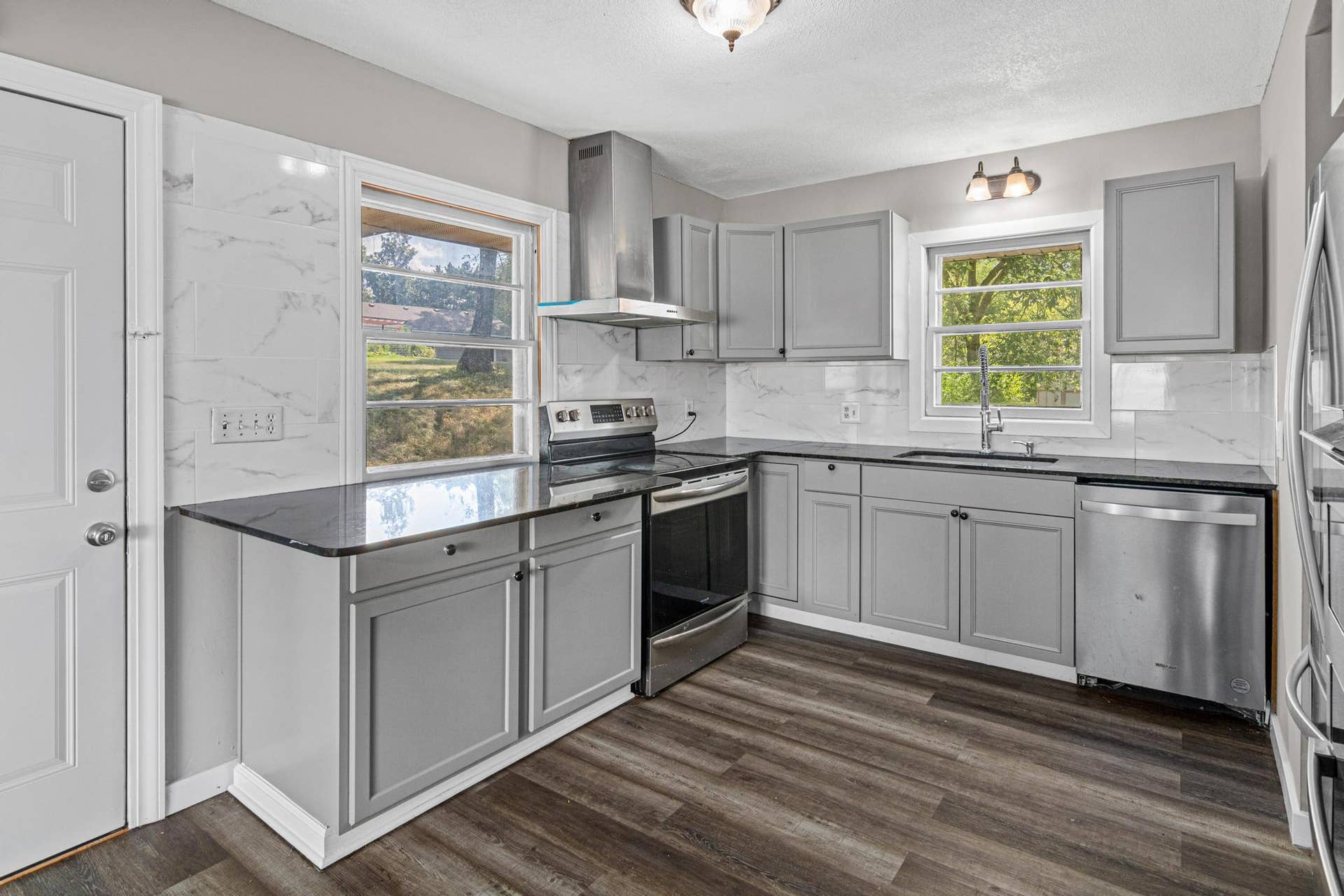 1976 Radatz Avenue, Maplewood, MN 55109 1976 Radatz Ave, St Paul, MN-7.jpg