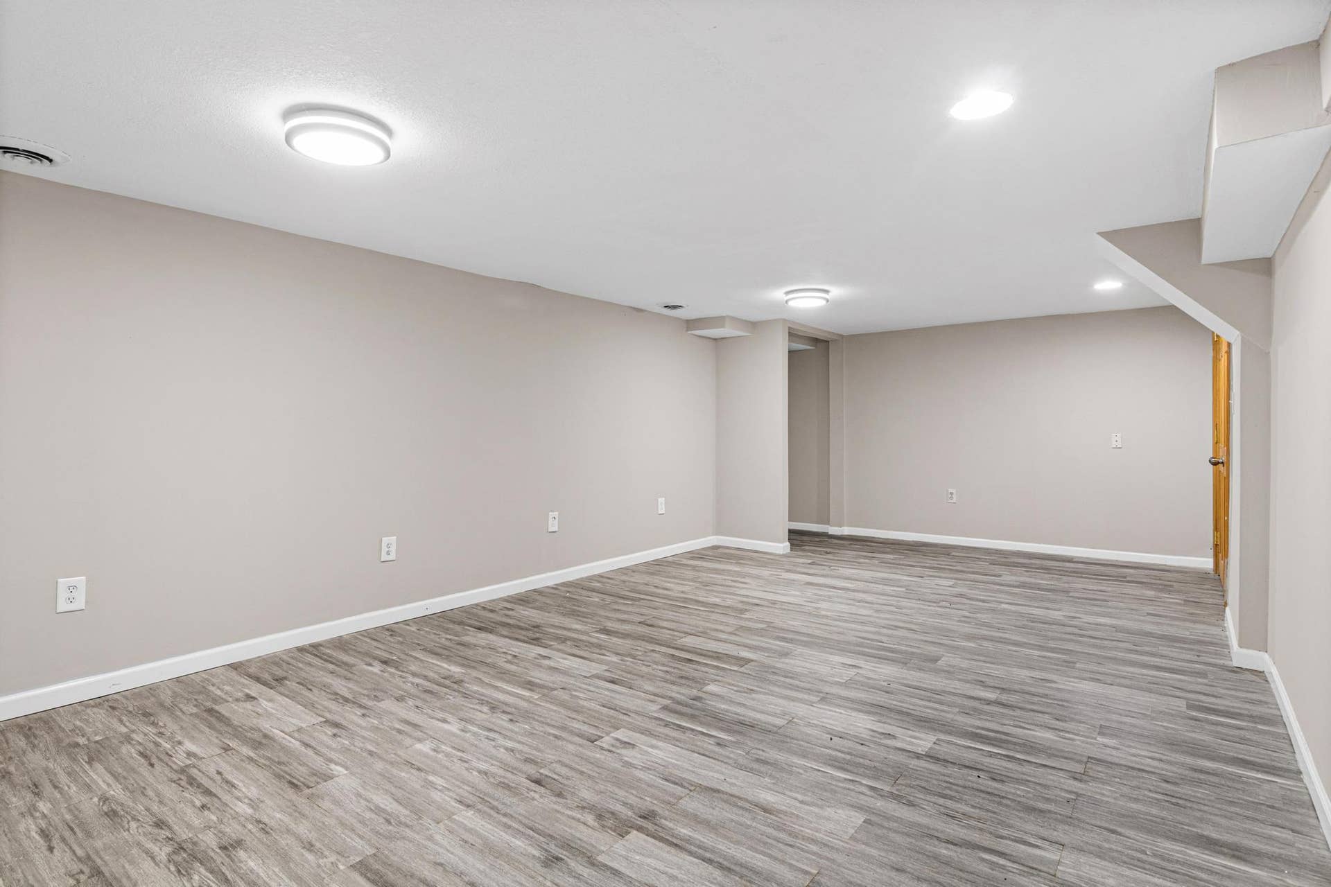 1976 Radatz Avenue, Maplewood, MN 55109 1976 Radatz Ave, St Paul, MN-13.jpg