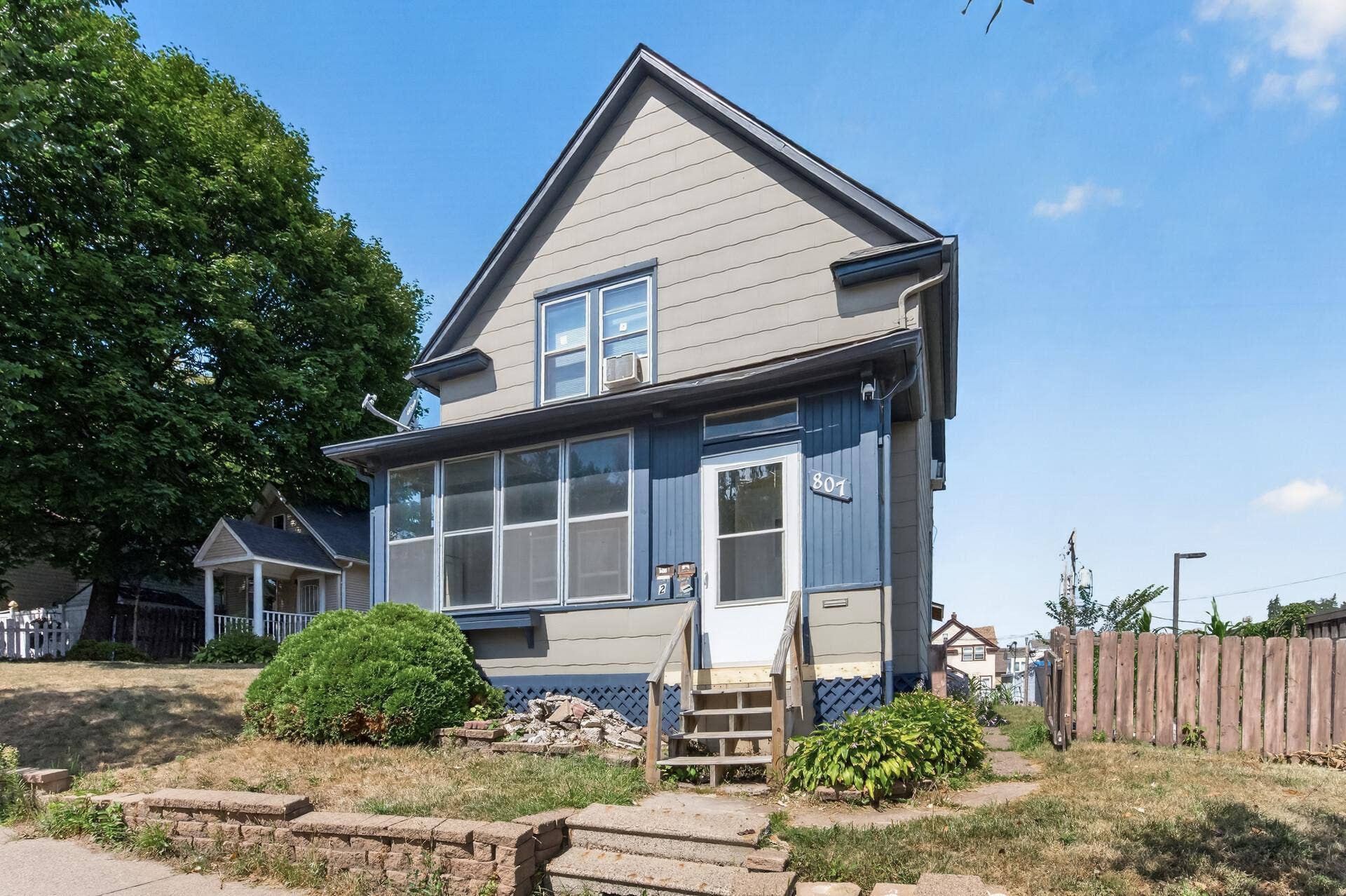 807 Case Avenue, 98, Saint Paul, MN 55106 01_807_Case1_mls.jpg