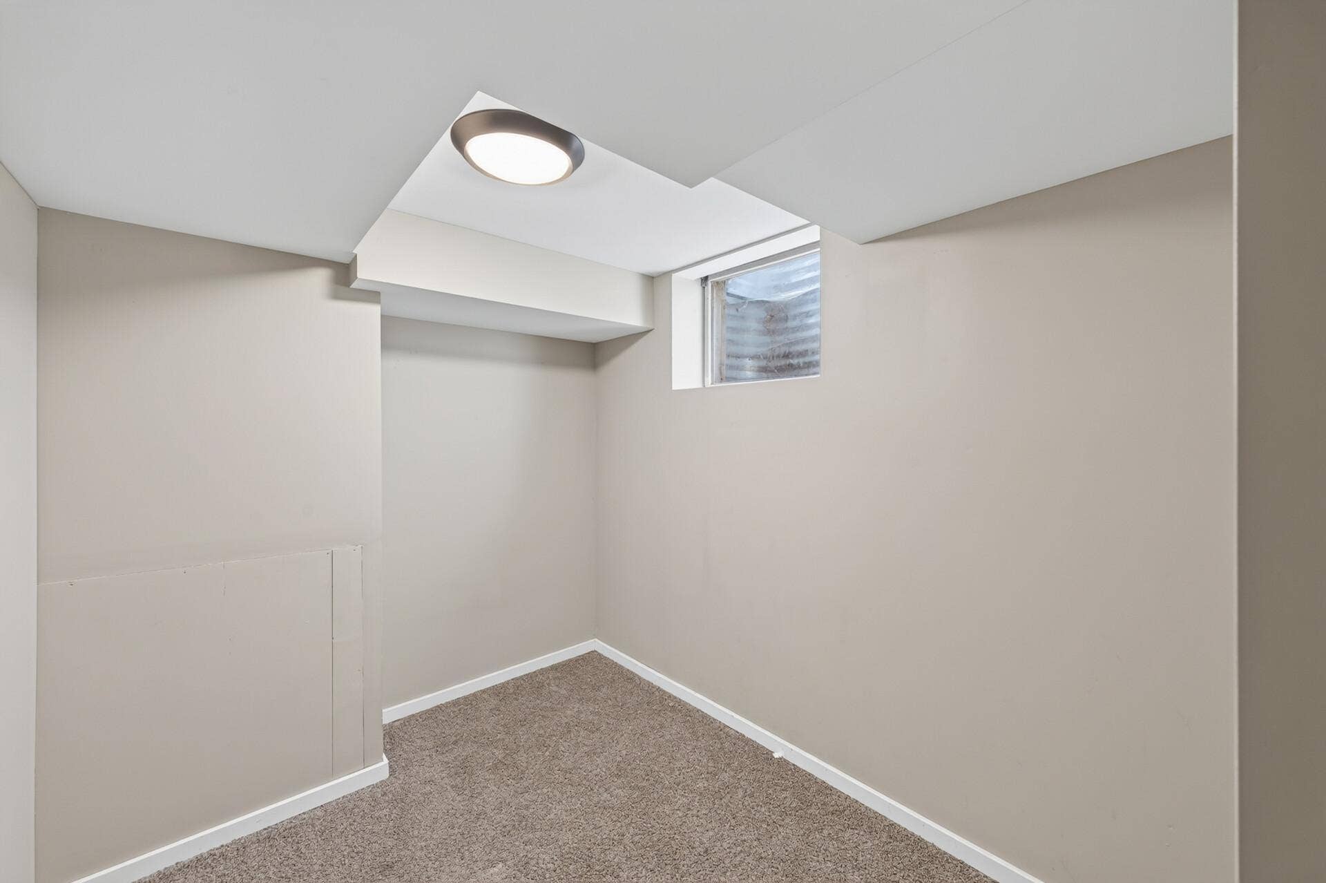807 Case Avenue, 98, Saint Paul, MN 55106 16_807_Case16_mls.jpg