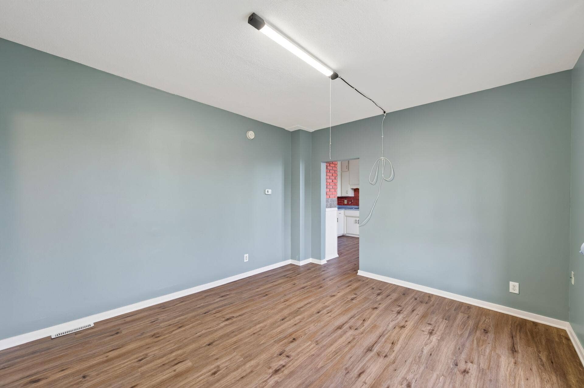 807 Case Avenue, 98, Saint Paul, MN 55106 06_807_Case6_mls.jpg