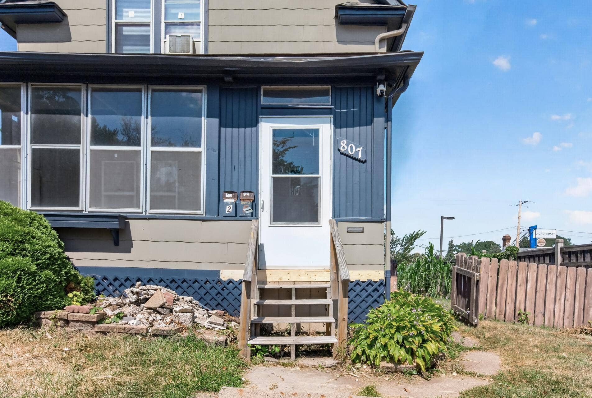 807 Case Avenue, 98, Saint Paul, MN 55106 03_807_Case3_mls.jpg