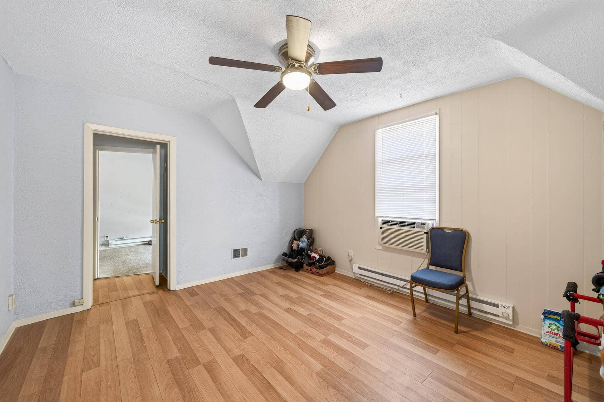 807 Case Avenue, 98, Saint Paul, MN 55106 21_807_Case21_mls.jpg