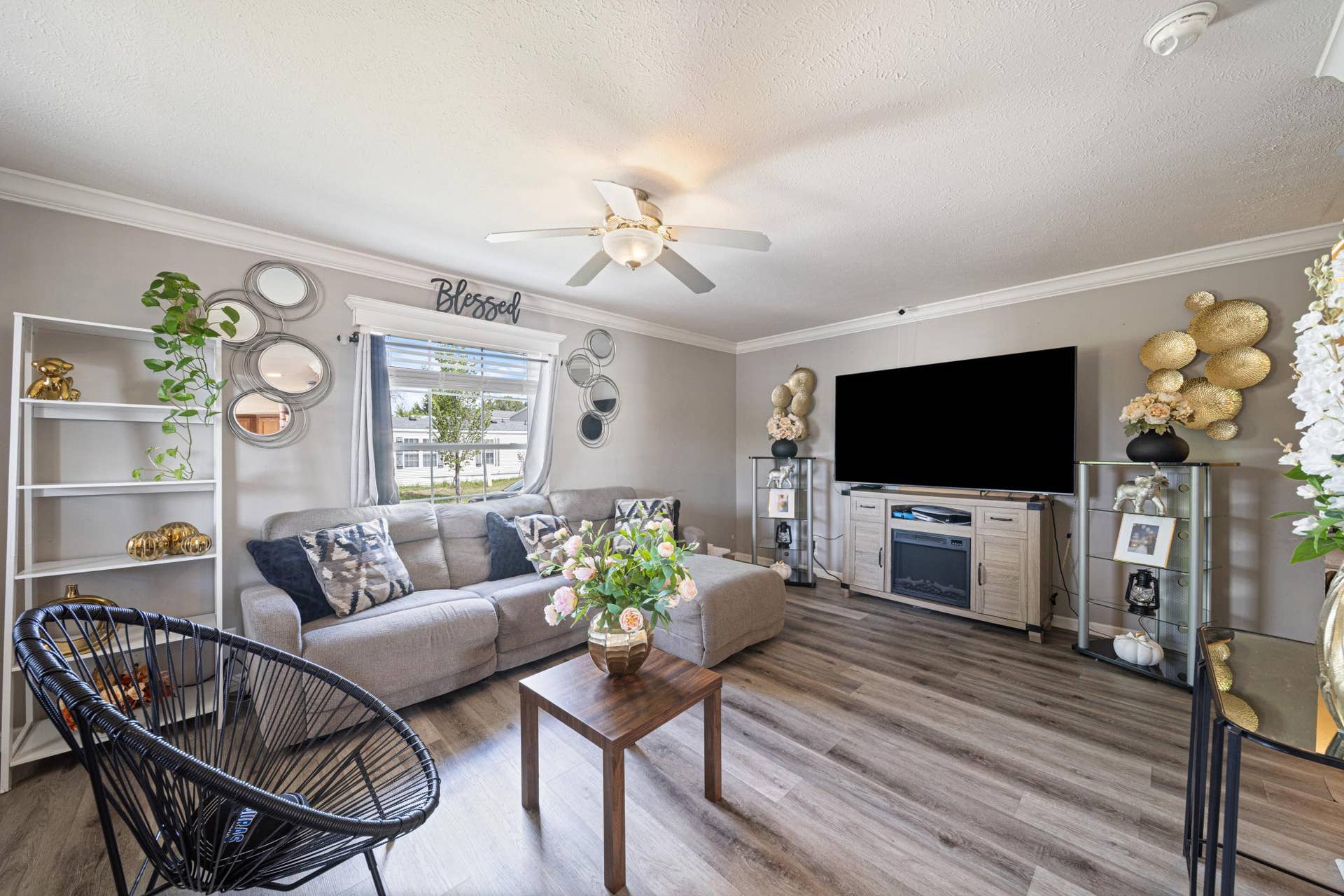 1360 Rolling Hills Drive, Maplewood, MN 55119 4_r5c_8020.jpg