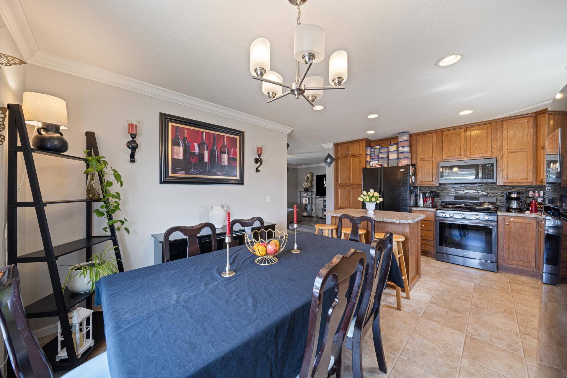 1360 Rolling Hills Drive, Maplewood, MN 55119 5_r5c_8010.jpg