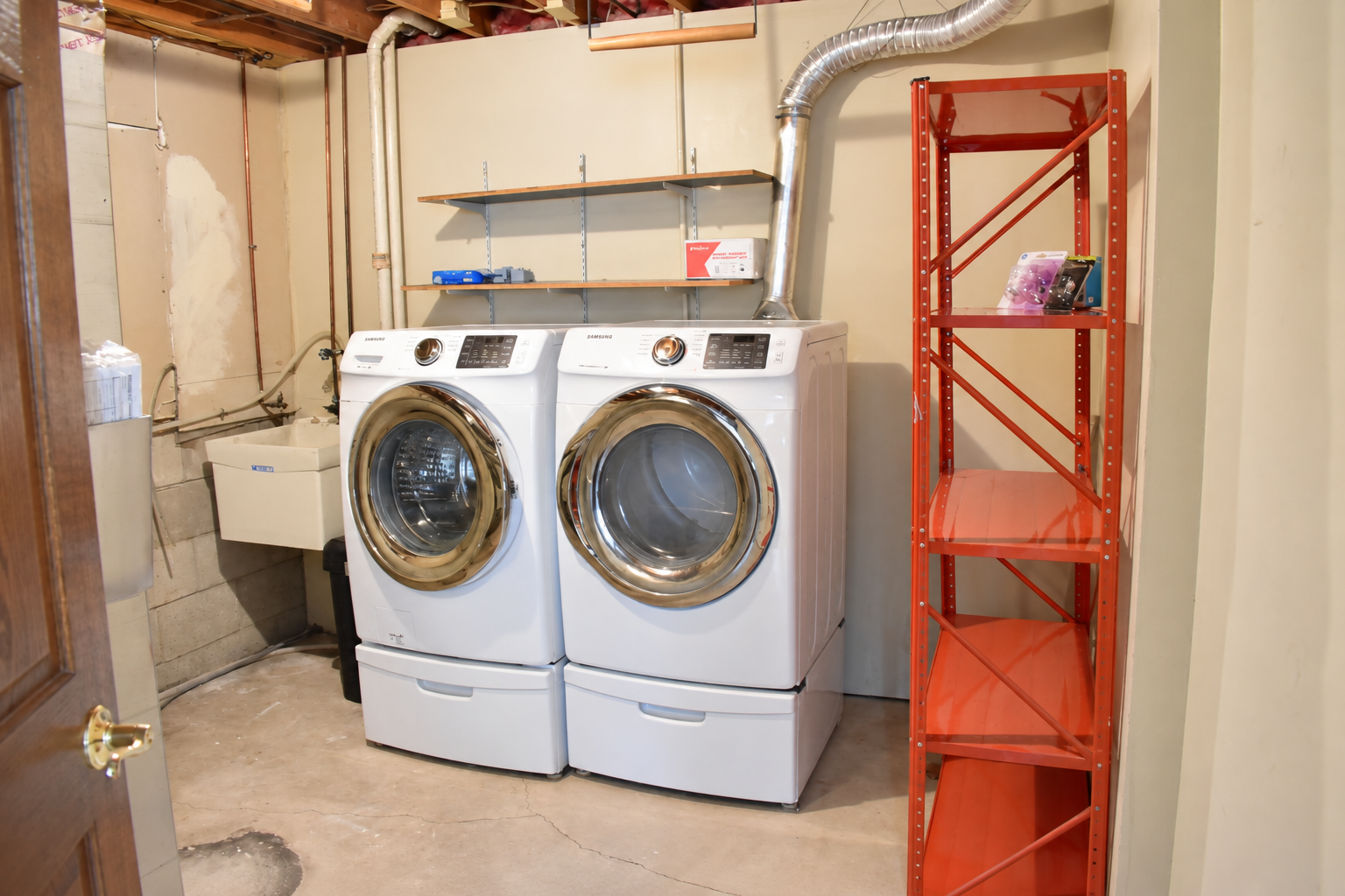 Laundry room.png
