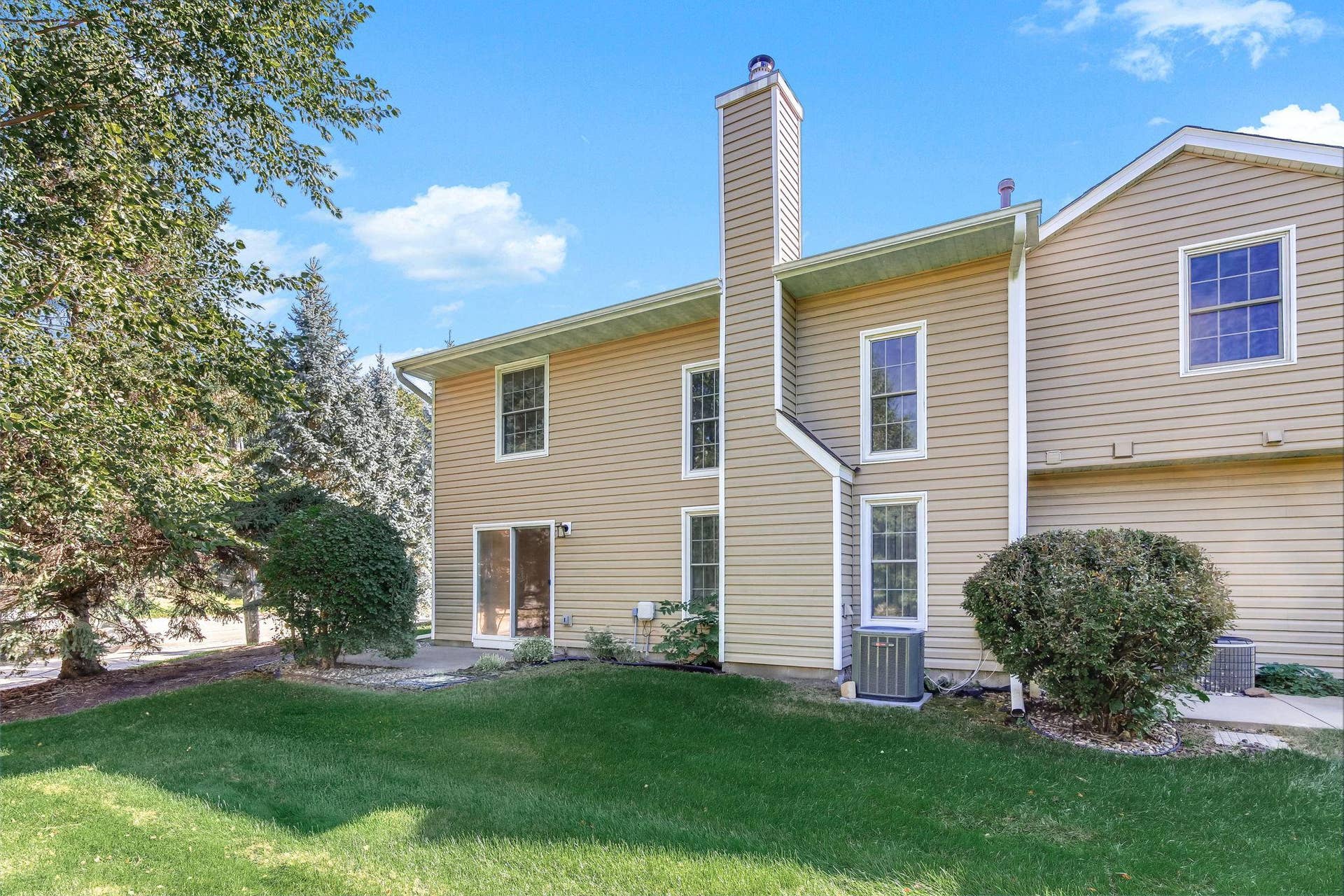 6604 Upper 23rd Street N, Oakdale, MN 55128 35-web-or-mls-6604-Upper-23rd-St-35.jpg