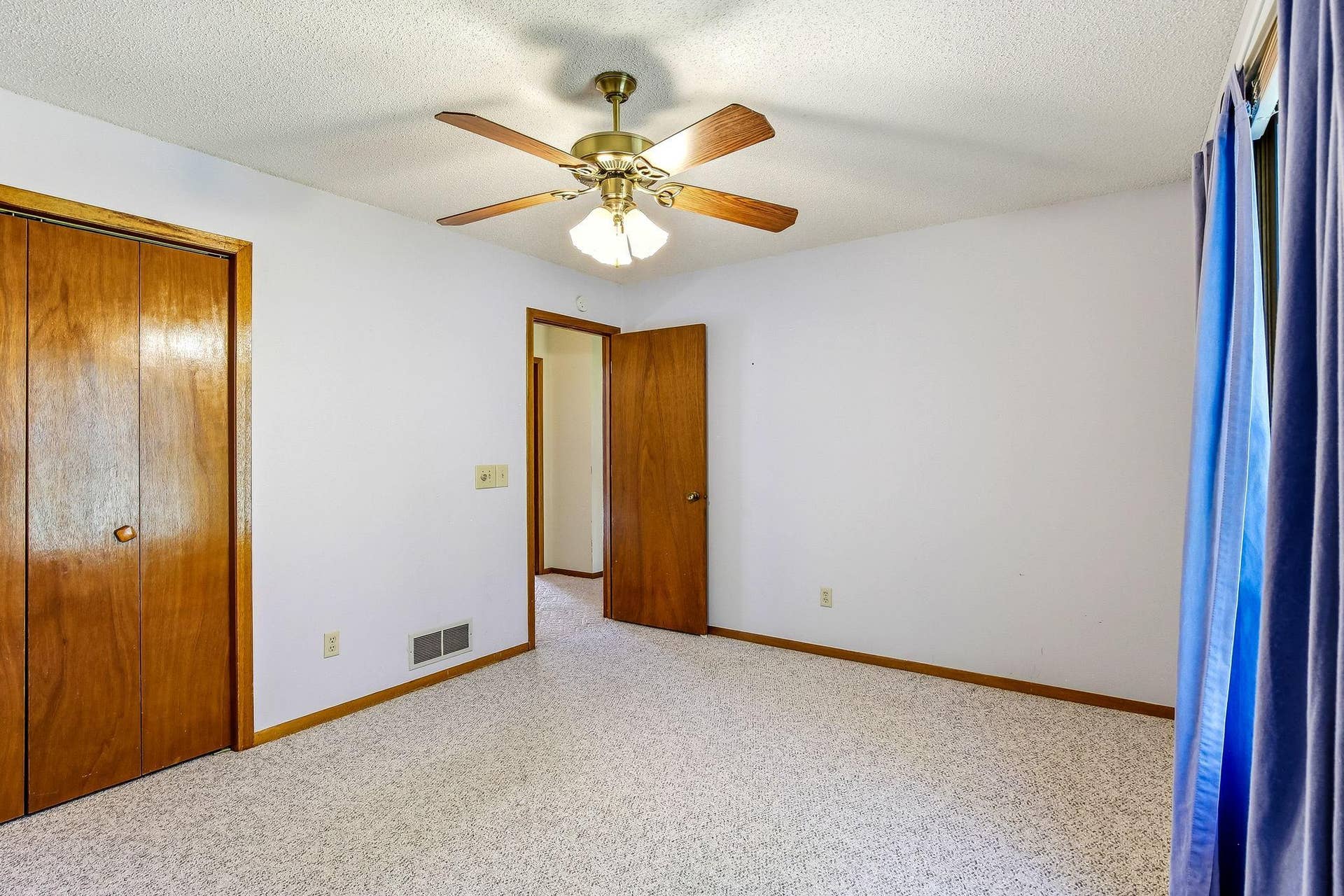 6604 Upper 23rd Street N, Oakdale, MN 55128 28-web-or-mls-6604-Upper-23rd-St-28.jpg