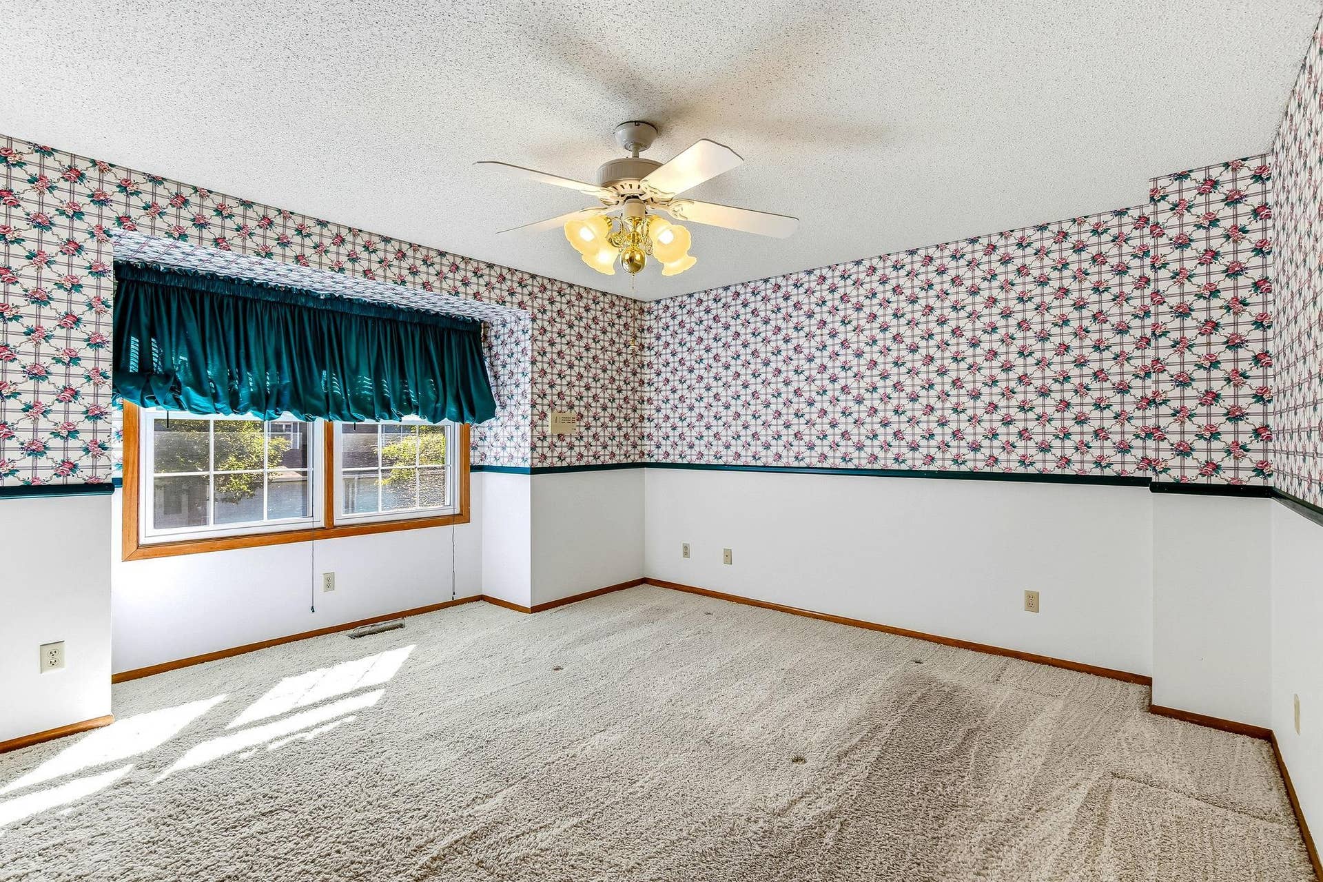 6604 Upper 23rd Street N, Oakdale, MN 55128 20-web-or-mls-6604-Upper-23rd-St-20.jpg