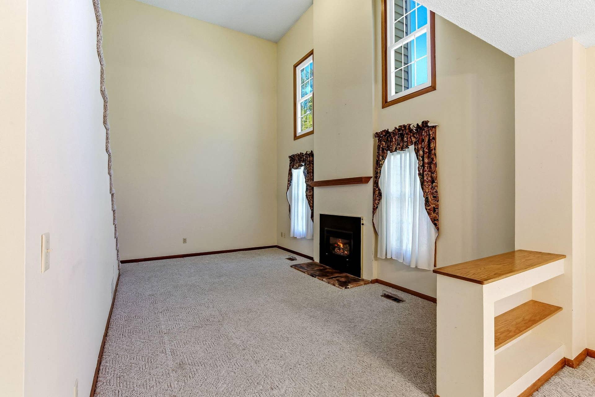6604 Upper 23rd Street N, Oakdale, MN 55128 8-web-or-mls-6604-Upper-23rd-St-08.jpg