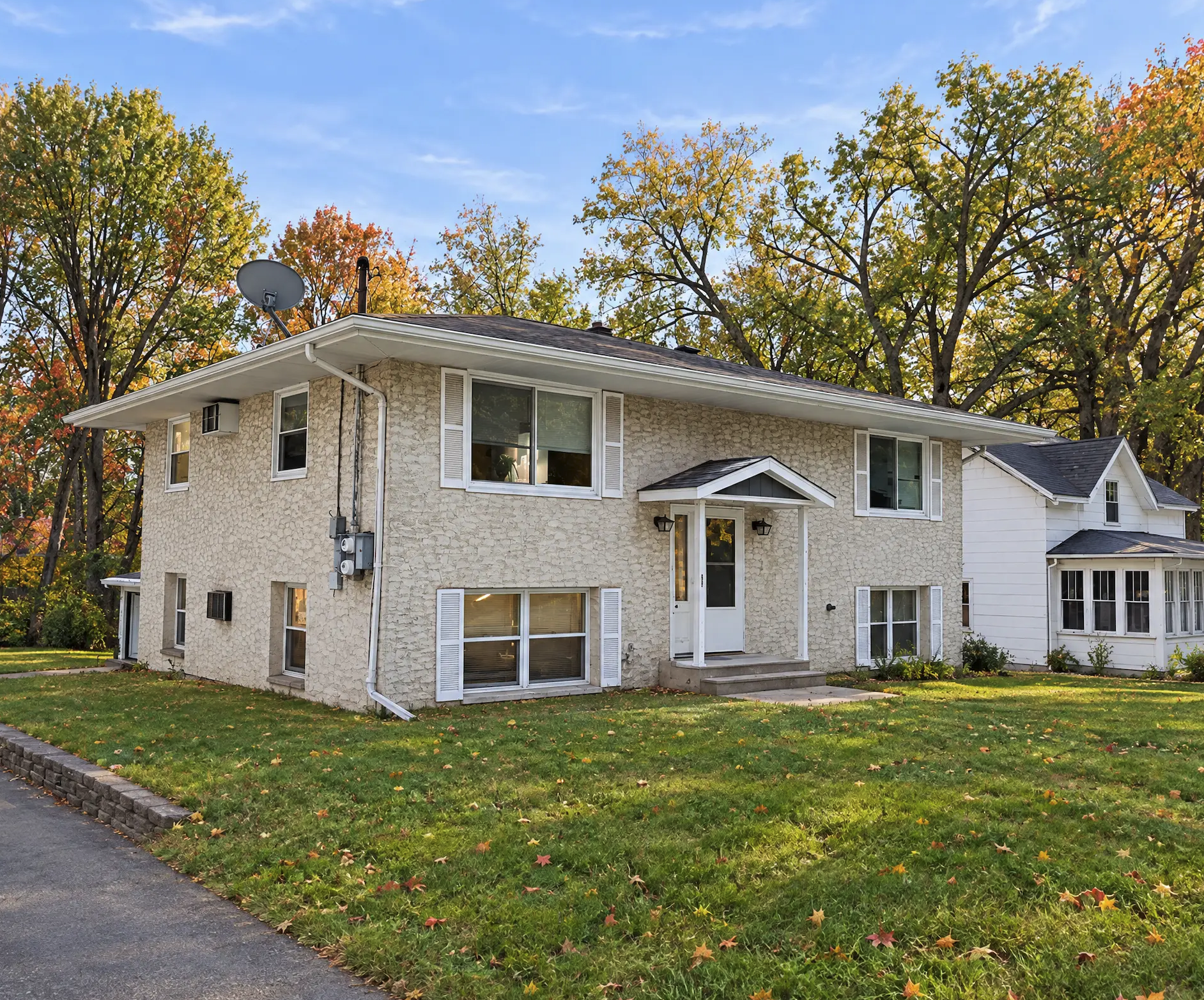 380 Larpenteur Avenue E, 98, Saint Paul, MN 55117 Front