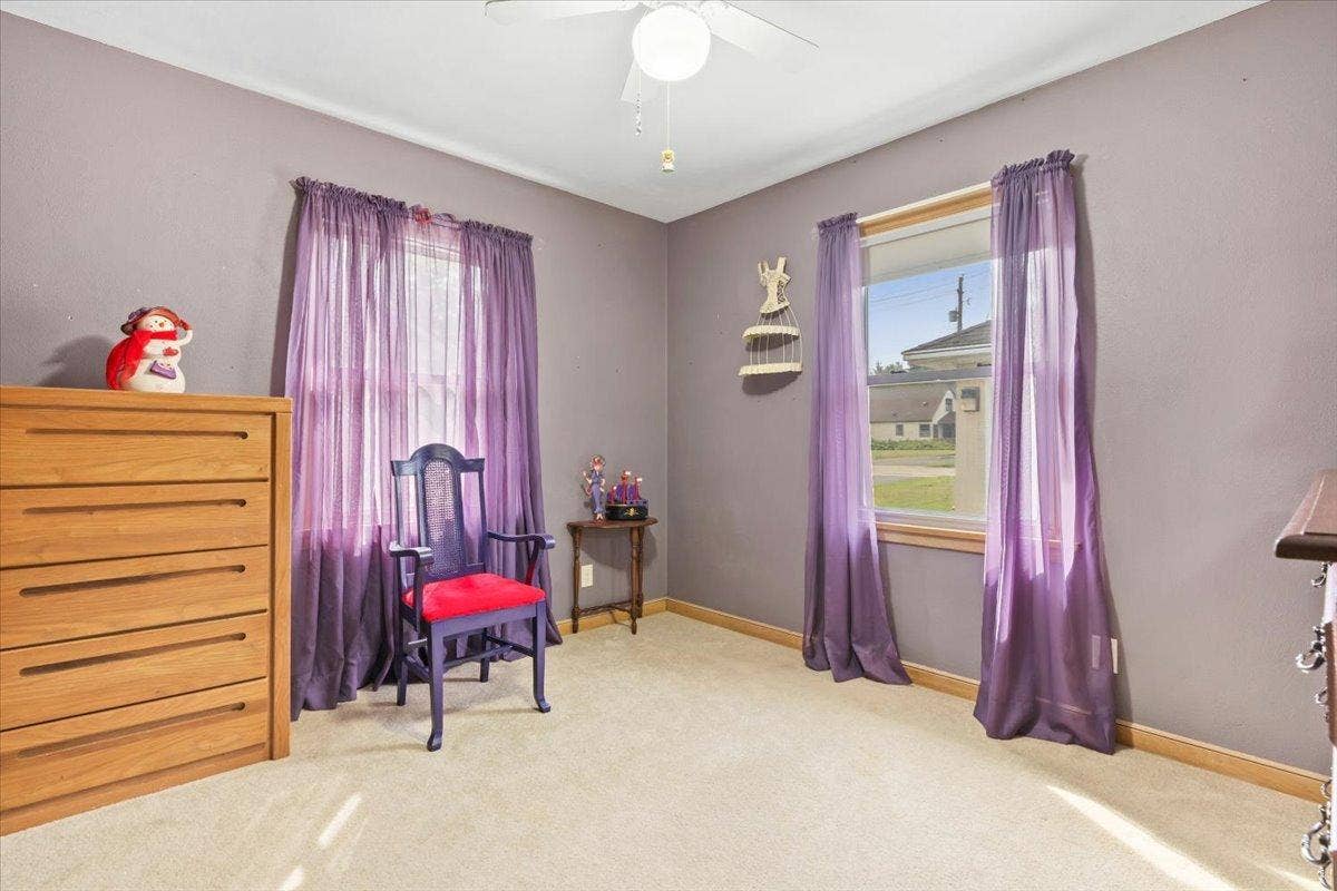 4090 Highland Avenue, White Bear Lake, MN 55110 2nd bedroom on the main level