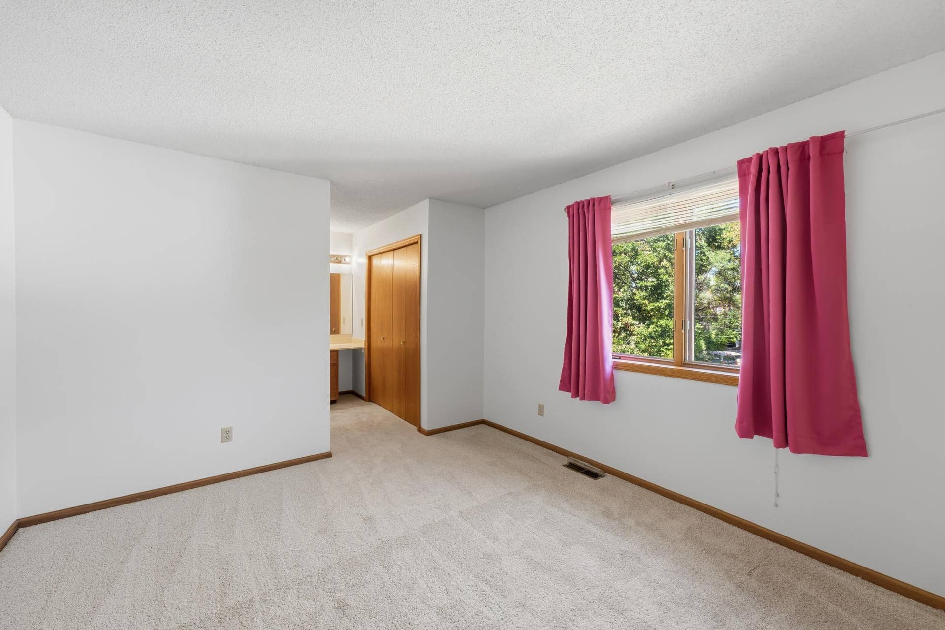 933 Dartmouth Place SE, 65, Minneapolis, MN 55414 26.jpg