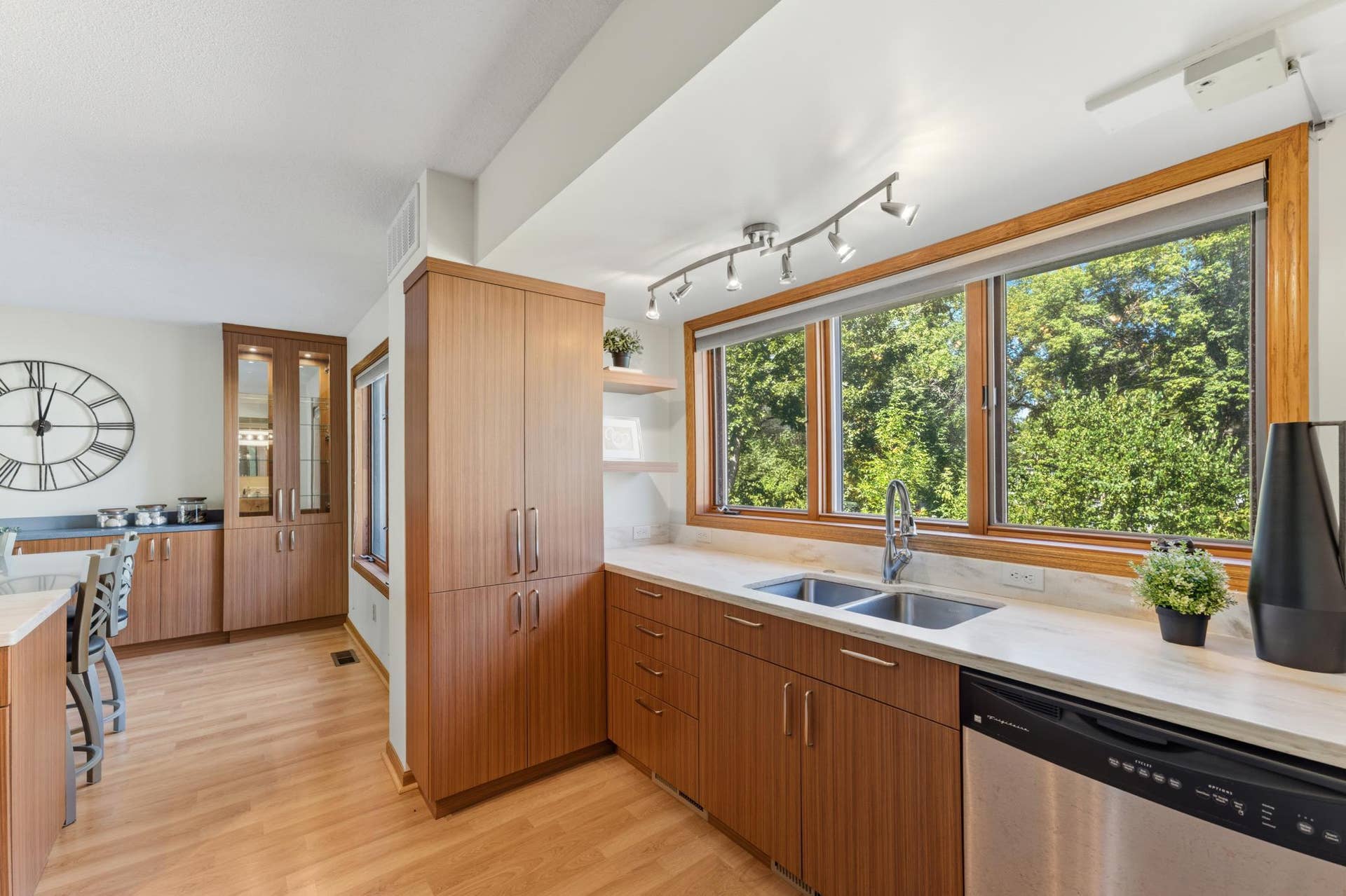 933 Dartmouth Place SE, 65, Minneapolis, MN 55414 33.jpg