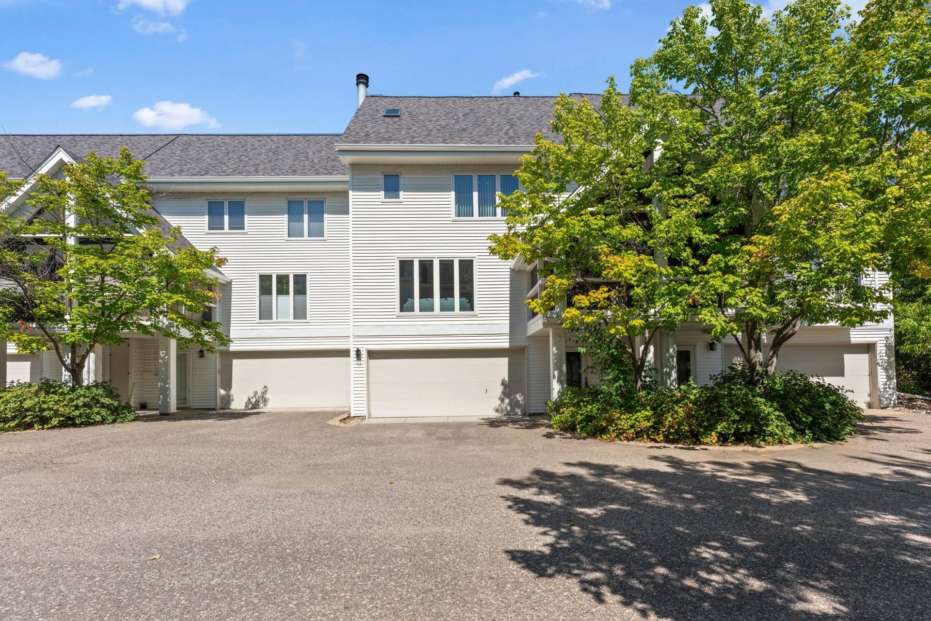 933 Dartmouth Place SE, 65, Minneapolis, MN 55414 02.jpg