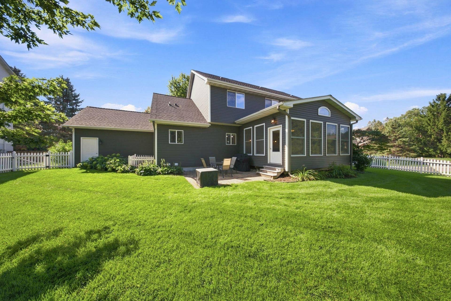 5294 Marquess Trail N, Lake Elmo, MN 55042 Backyard