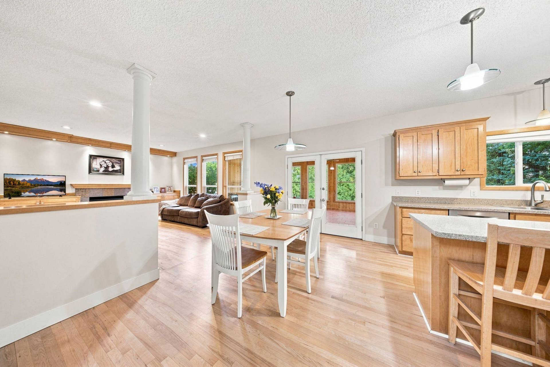 5294 Marquess Trail N, Lake Elmo, MN 55042 Informal Dining