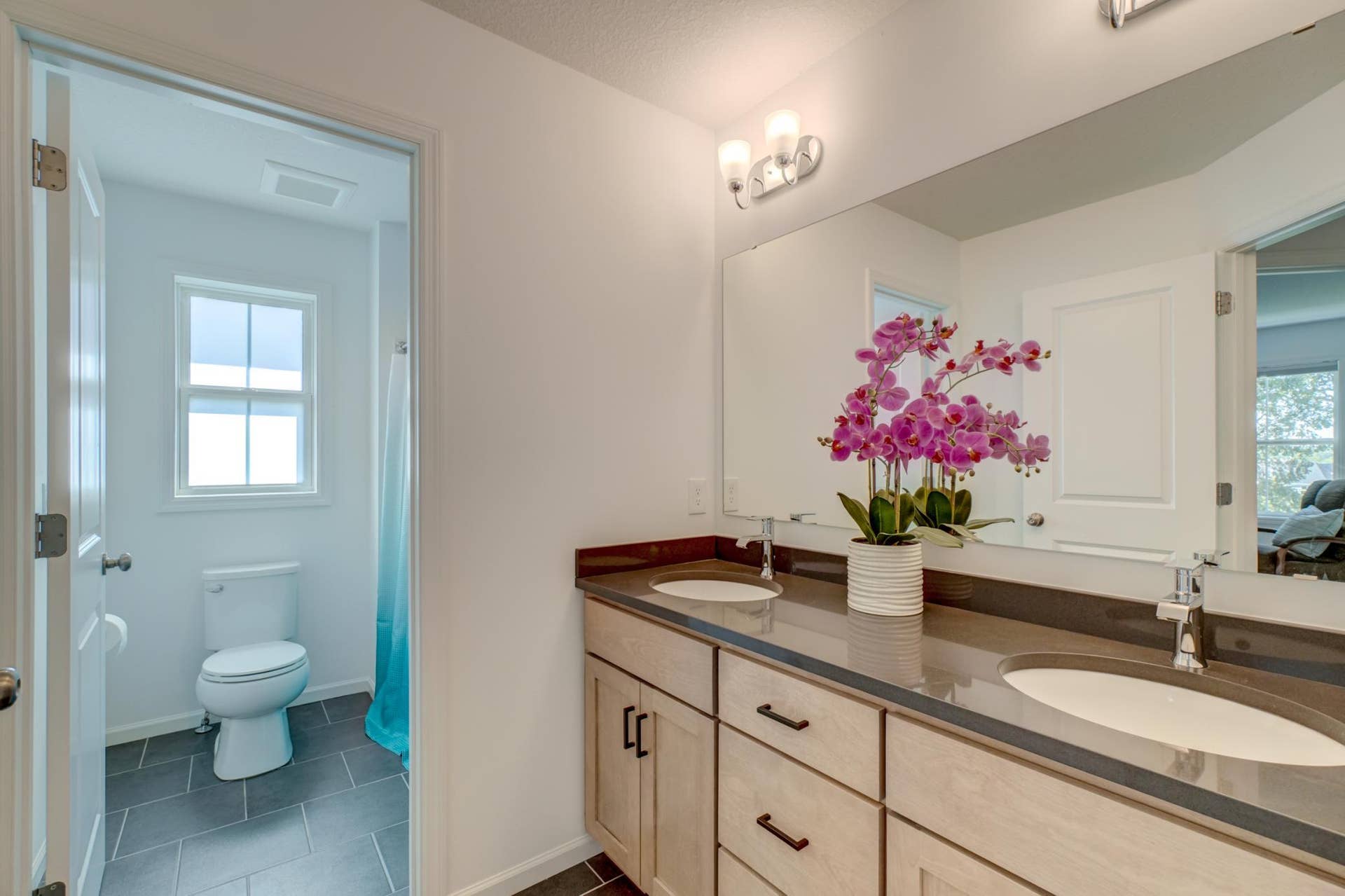 4233 Arbor Bay, Woodbury, MN 55129 4233 Arbor Bay -48.jpg