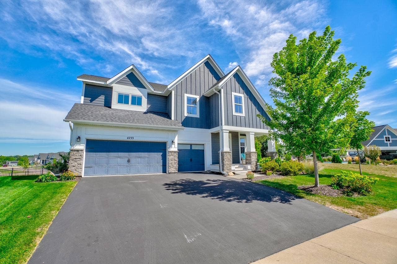4233 Arbor Bay, Woodbury, MN 55129 4233 Arbor Bay .JPG