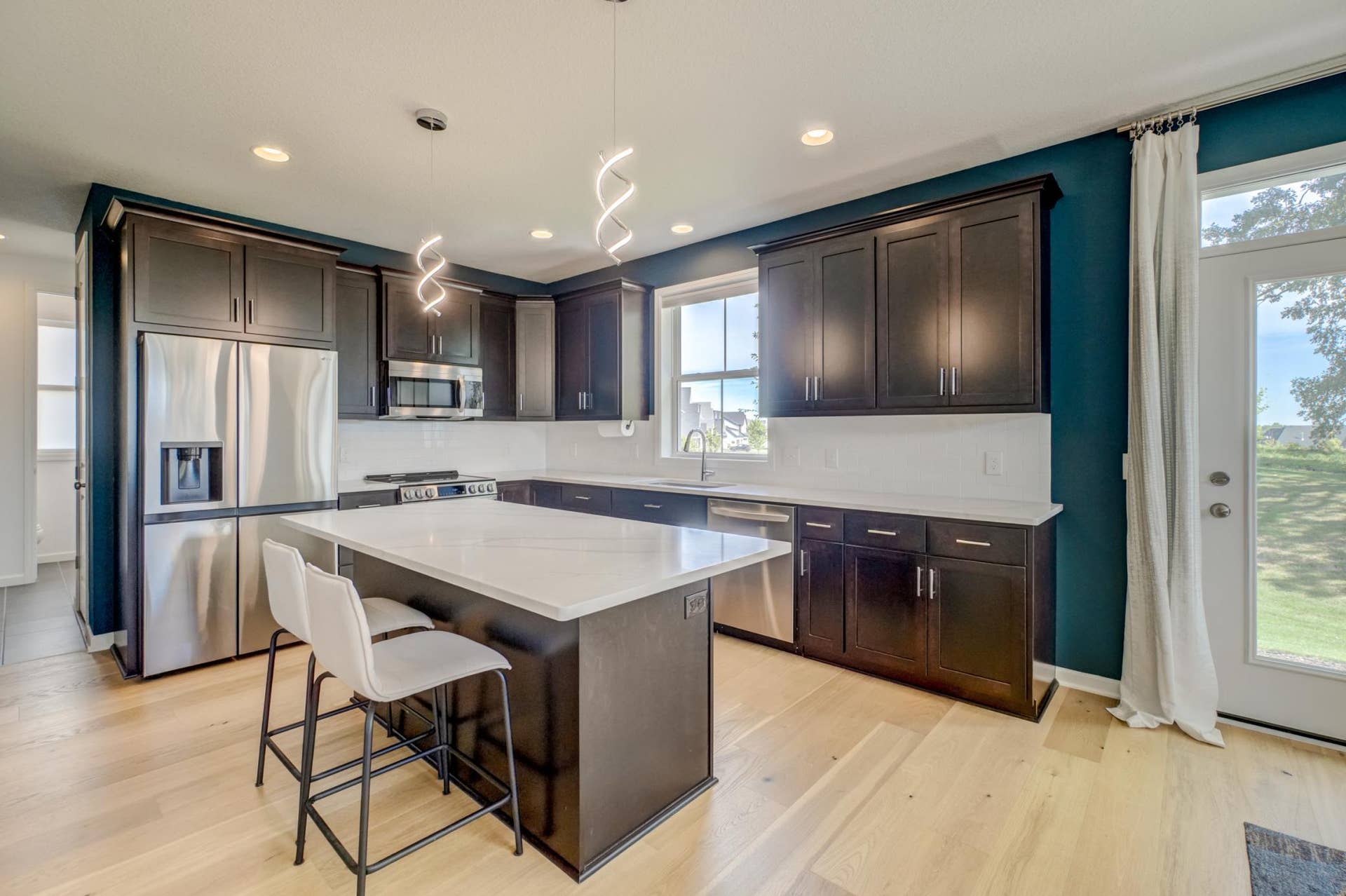 4233 Arbor Bay, Woodbury, MN 55129 4233 Arbor Bay -25.jpg