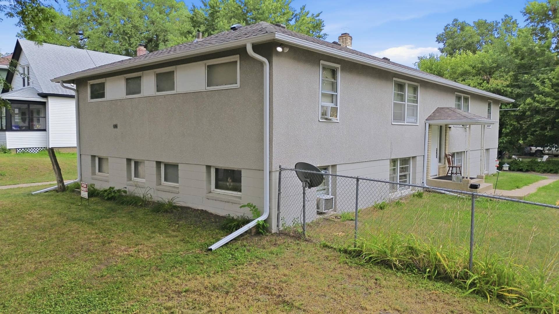 826 5th Street E, 90, Saint Paul, MN 55106 826 5th Street E, 90, Saint Paul, MN 55106