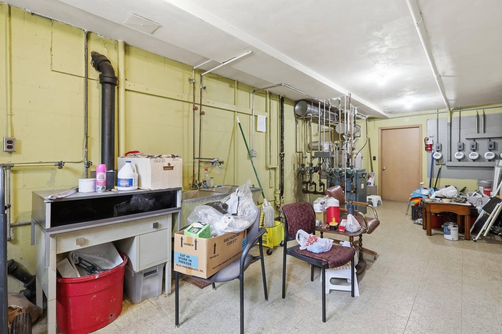 826 5th Street E, 90, Saint Paul, MN 55106 Washer/Dryer Hookups Available
