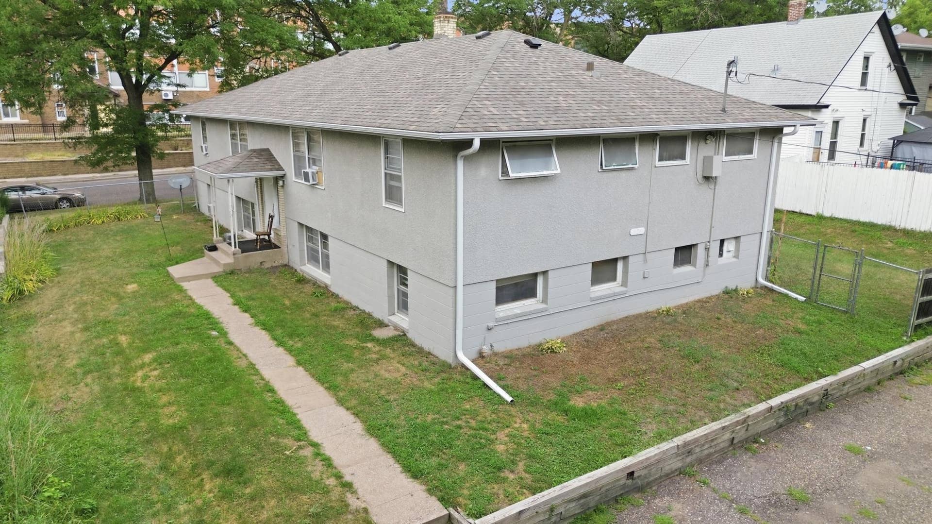 826 5th Street E, 90, Saint Paul, MN 55106 826 5th Street E, 90, Saint Paul, MN 55106