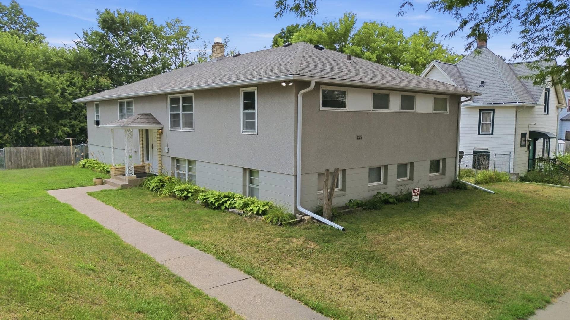 826 5th Street E, 90, Saint Paul, MN 55106 826 5th Street E, 90, Saint Paul, MN 55106