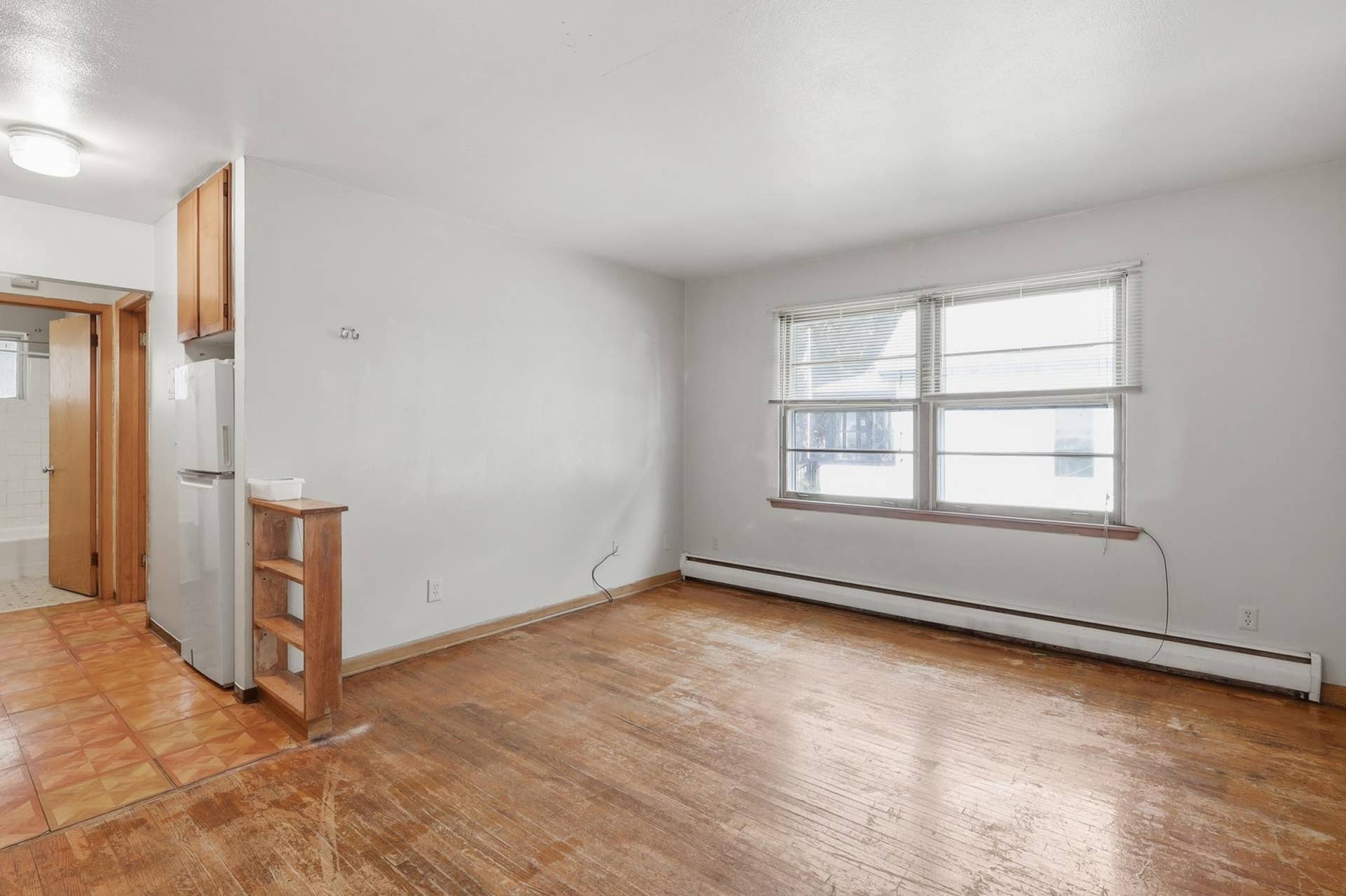 826 5th Street E, 90, Saint Paul, MN 55106 Living Room