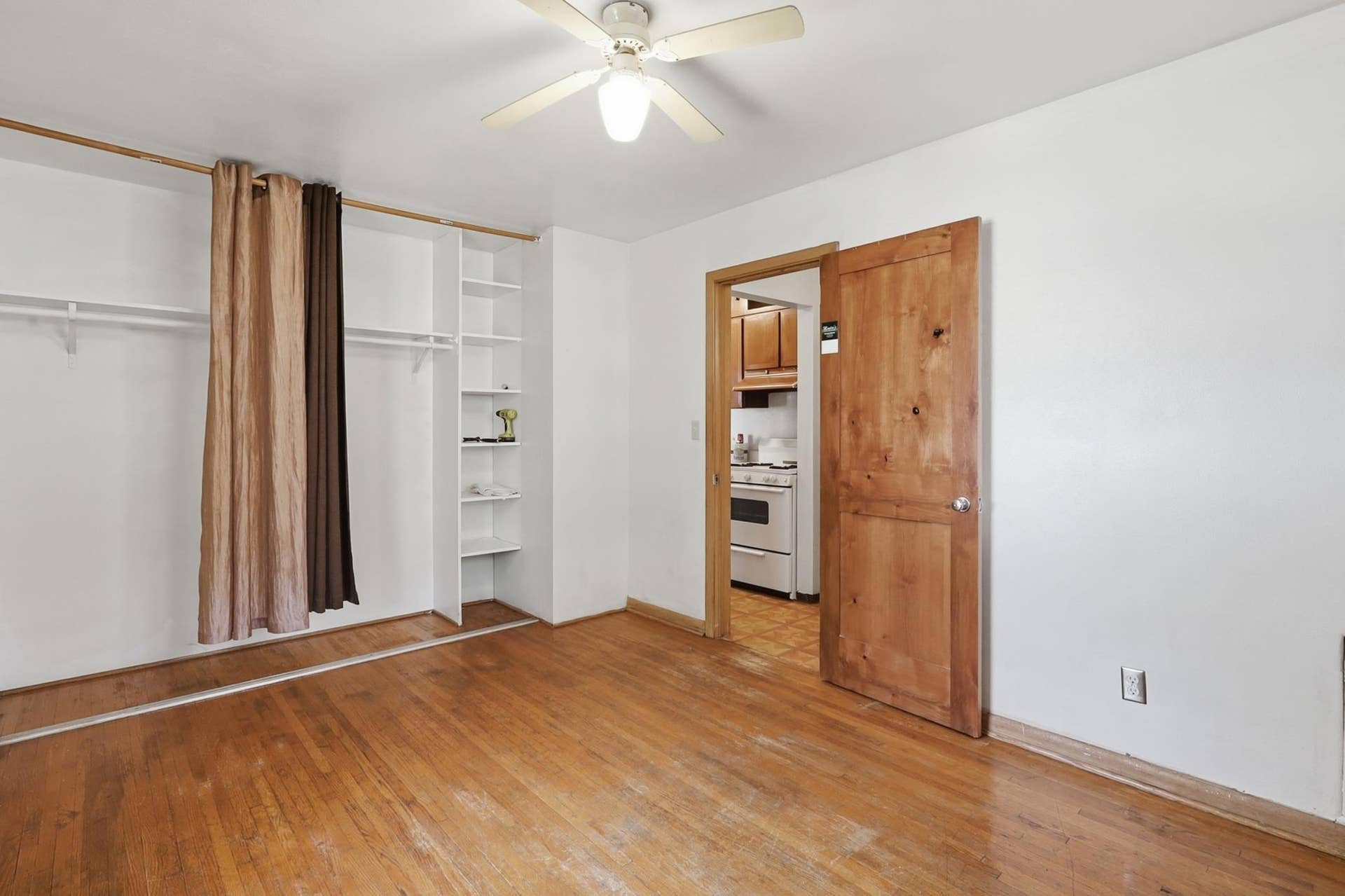 826 5th Street E, 90, Saint Paul, MN 55106 Bedroom