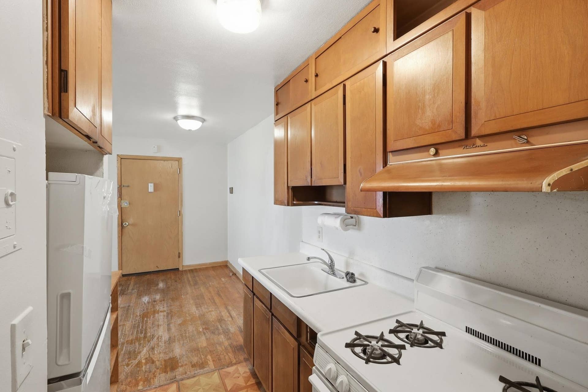 826 5th Street E, 90, Saint Paul, MN 55106 Kitchen