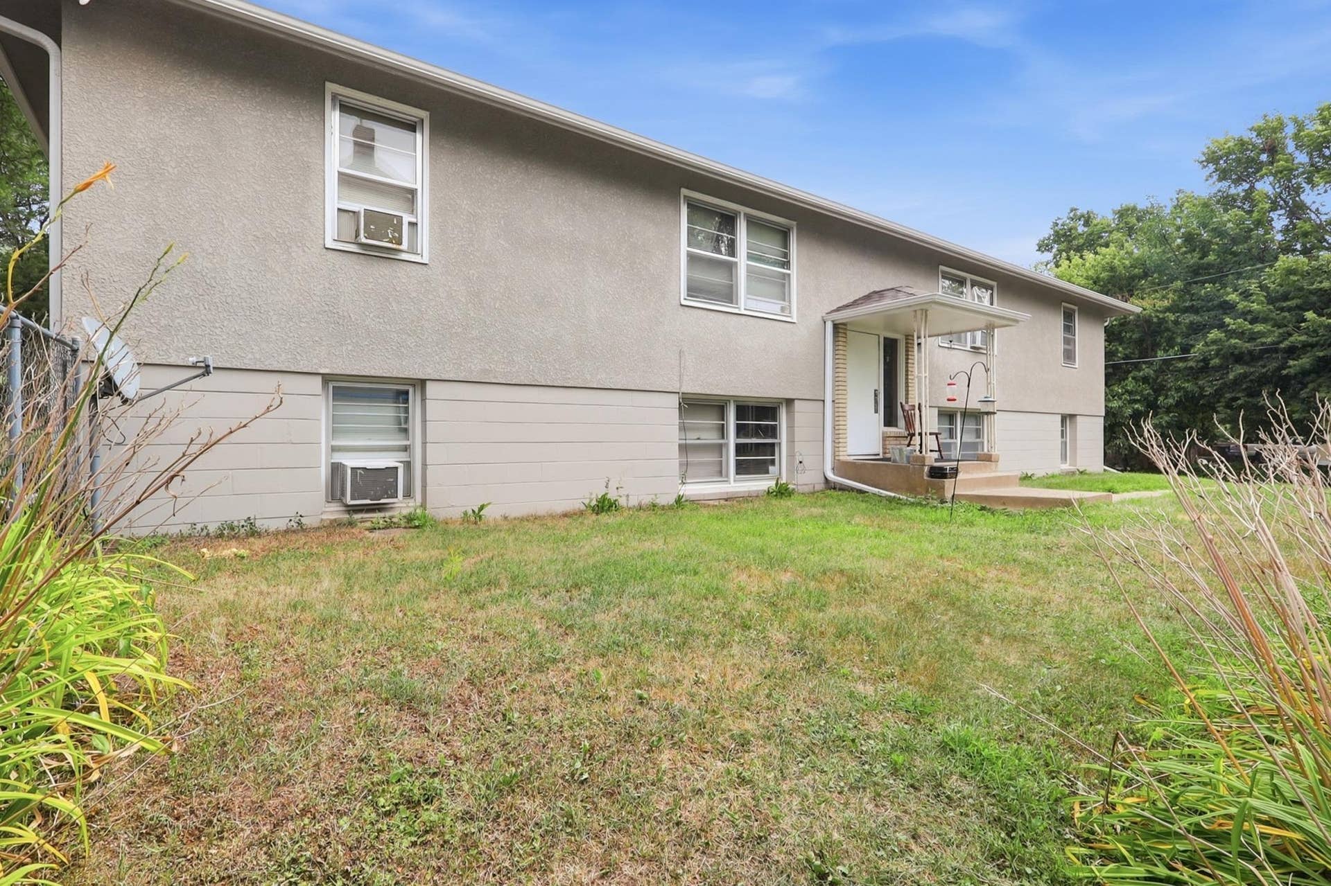 826 5th Street E, 90, Saint Paul, MN 55106 826 5th Street E, 90, Saint Paul, MN 55106