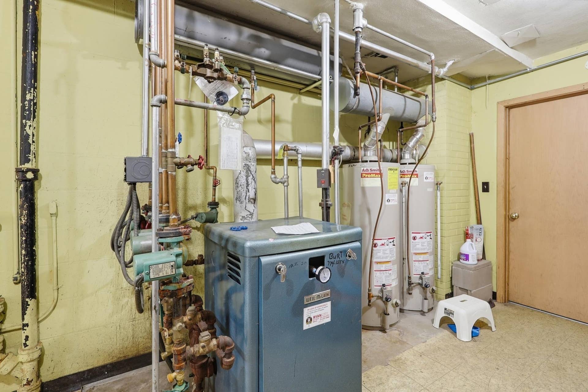 826 5th Street E, 90, Saint Paul, MN 55106 Boiler Heat