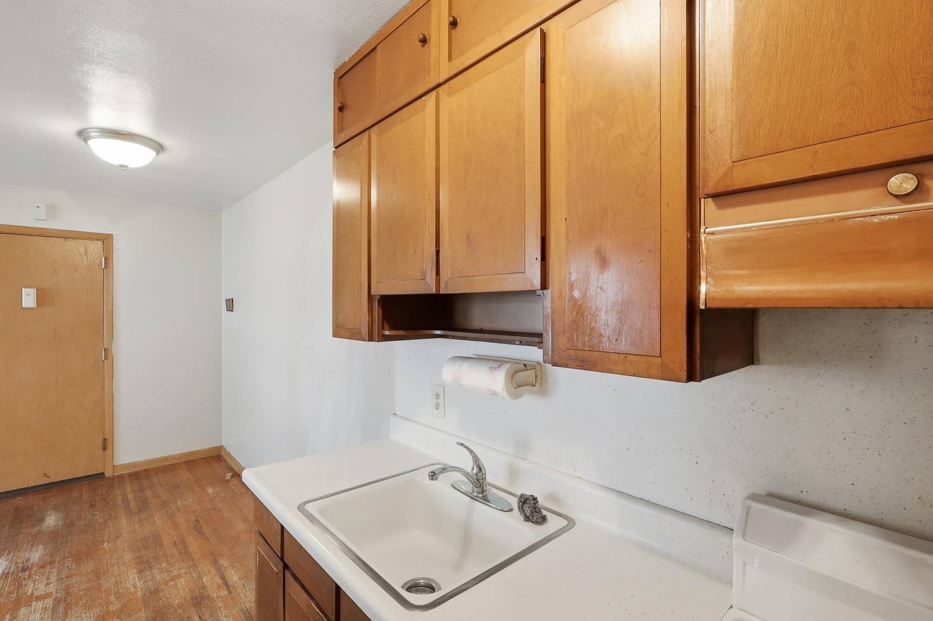 826 5th Street E, 90, Saint Paul, MN 55106 Kitchen