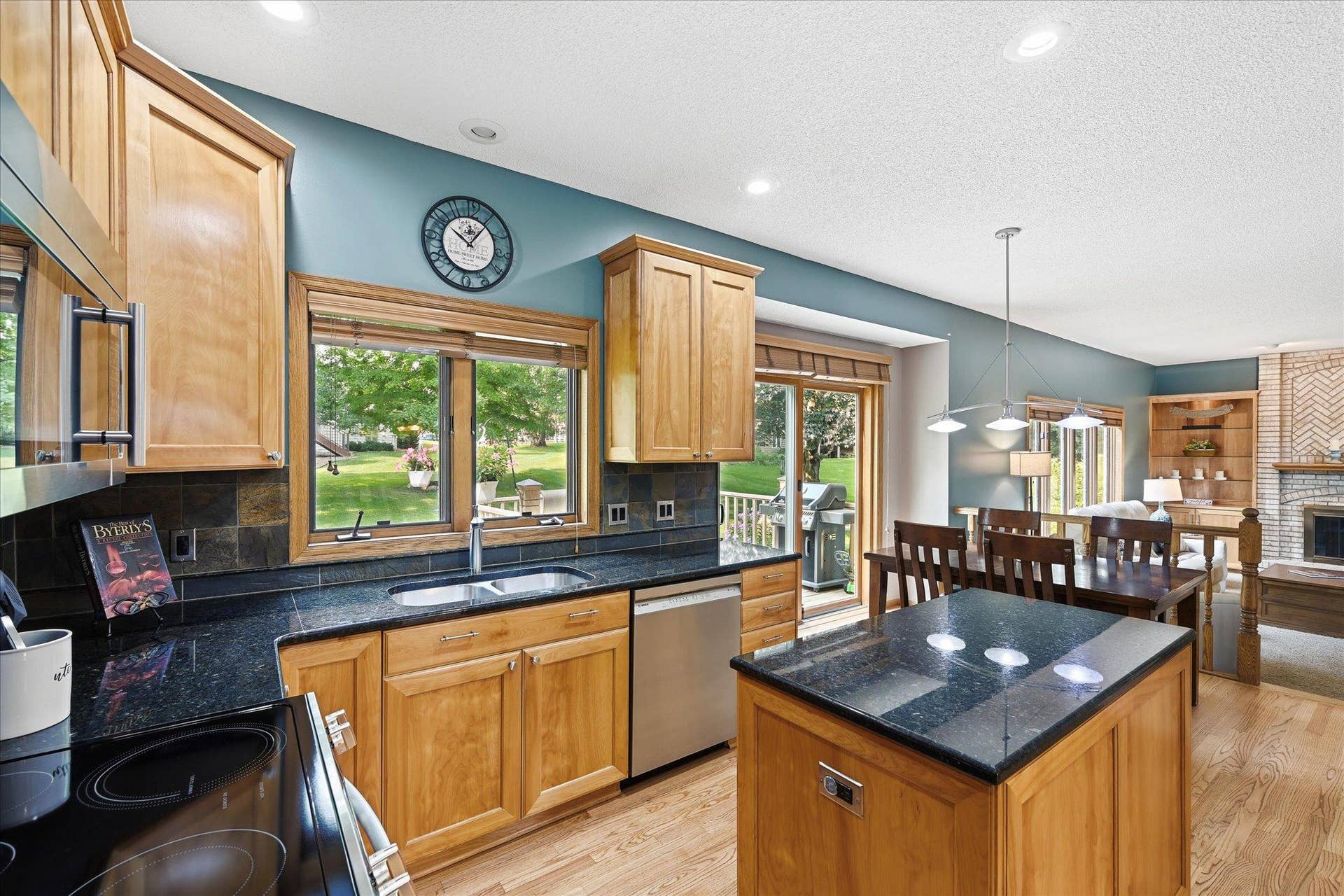 11412 Louisiana Avenue S, Bloomington, MN 55438 A spacious center island adds valuable prep space while providing a convenient spot for casual dining or entertaining.