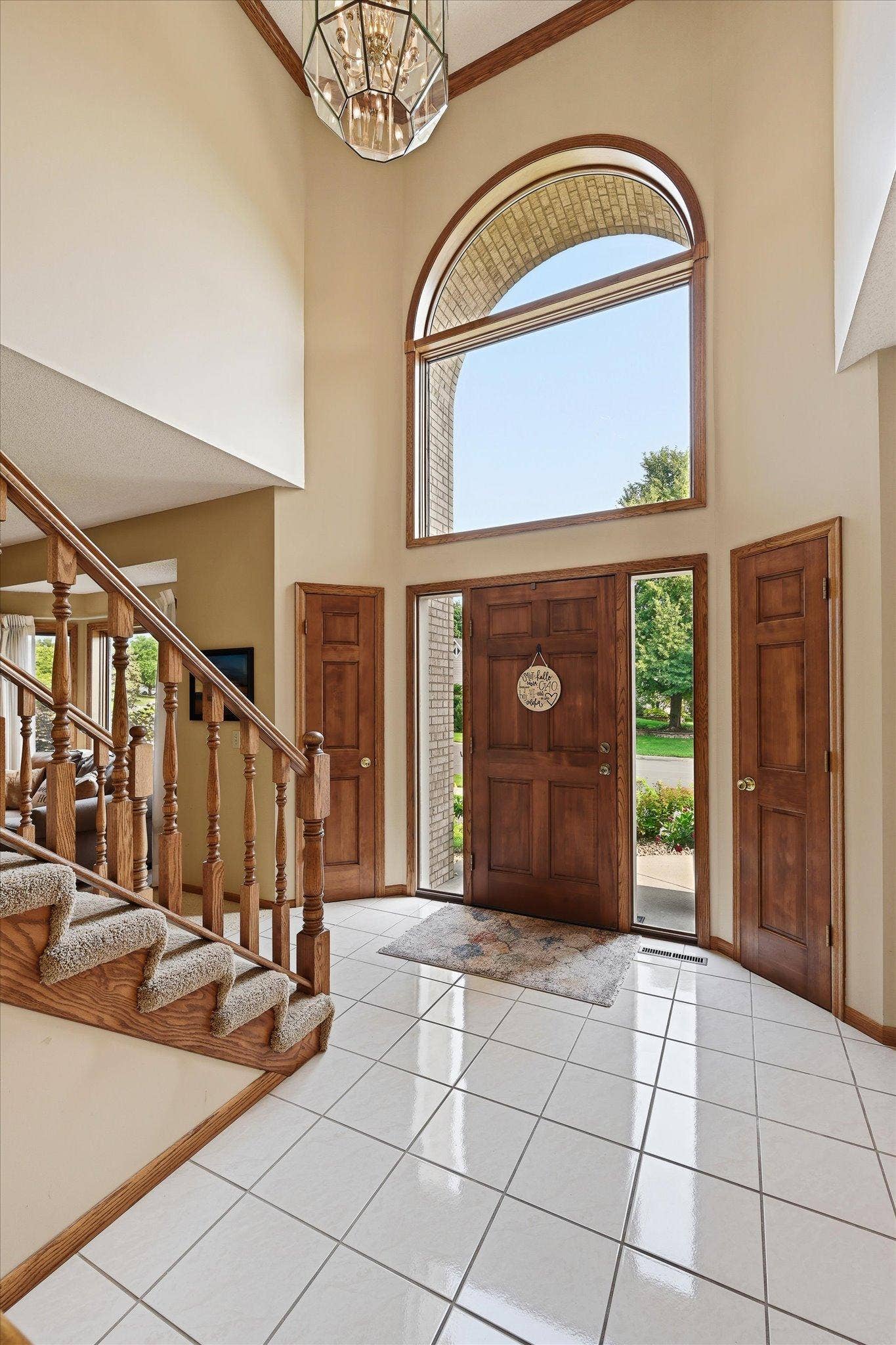 11412 Louisiana Avenue S, Bloomington, MN 55438 A vaulted foyer creates an open, airy entry and a natural transition into the main level.