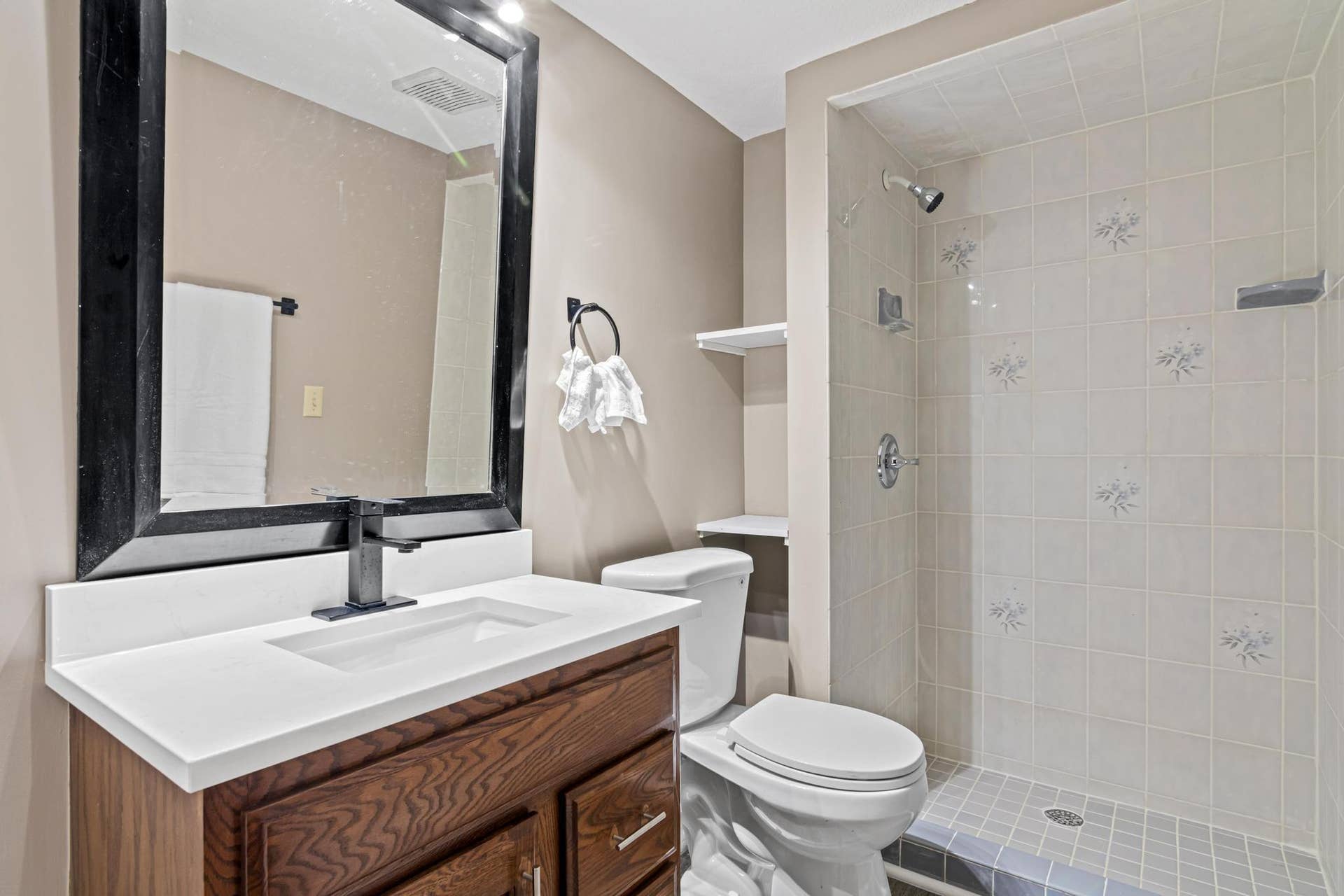 7855 Polaris Lane N, Maple Grove, MN 55311 7855 Polaris Lane N, Maple Grove, MN 55311