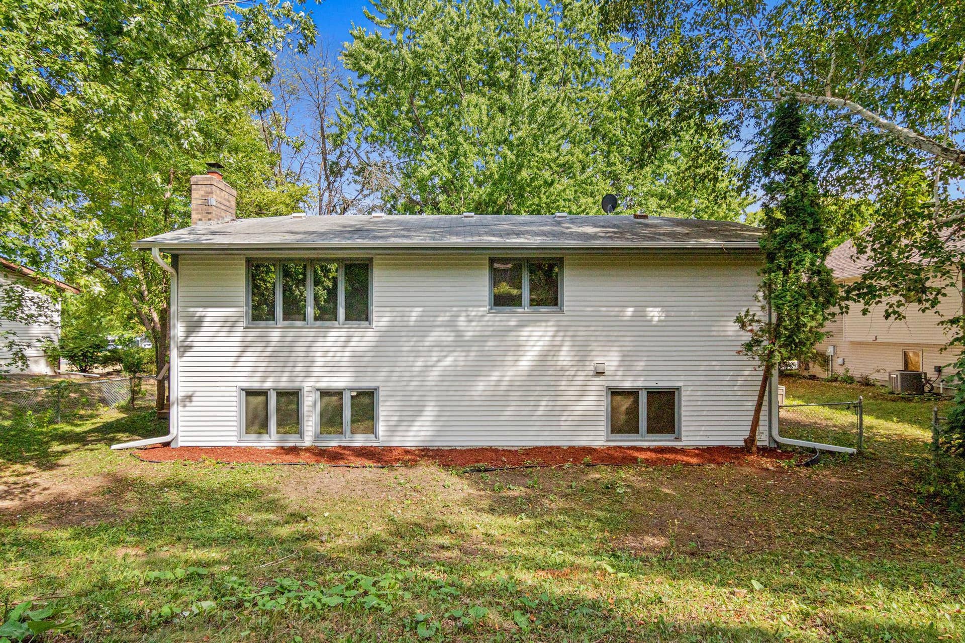 7855 Polaris Lane N, Maple Grove, MN 55311 7855 Polaris Lane N, Maple Grove, MN 55311