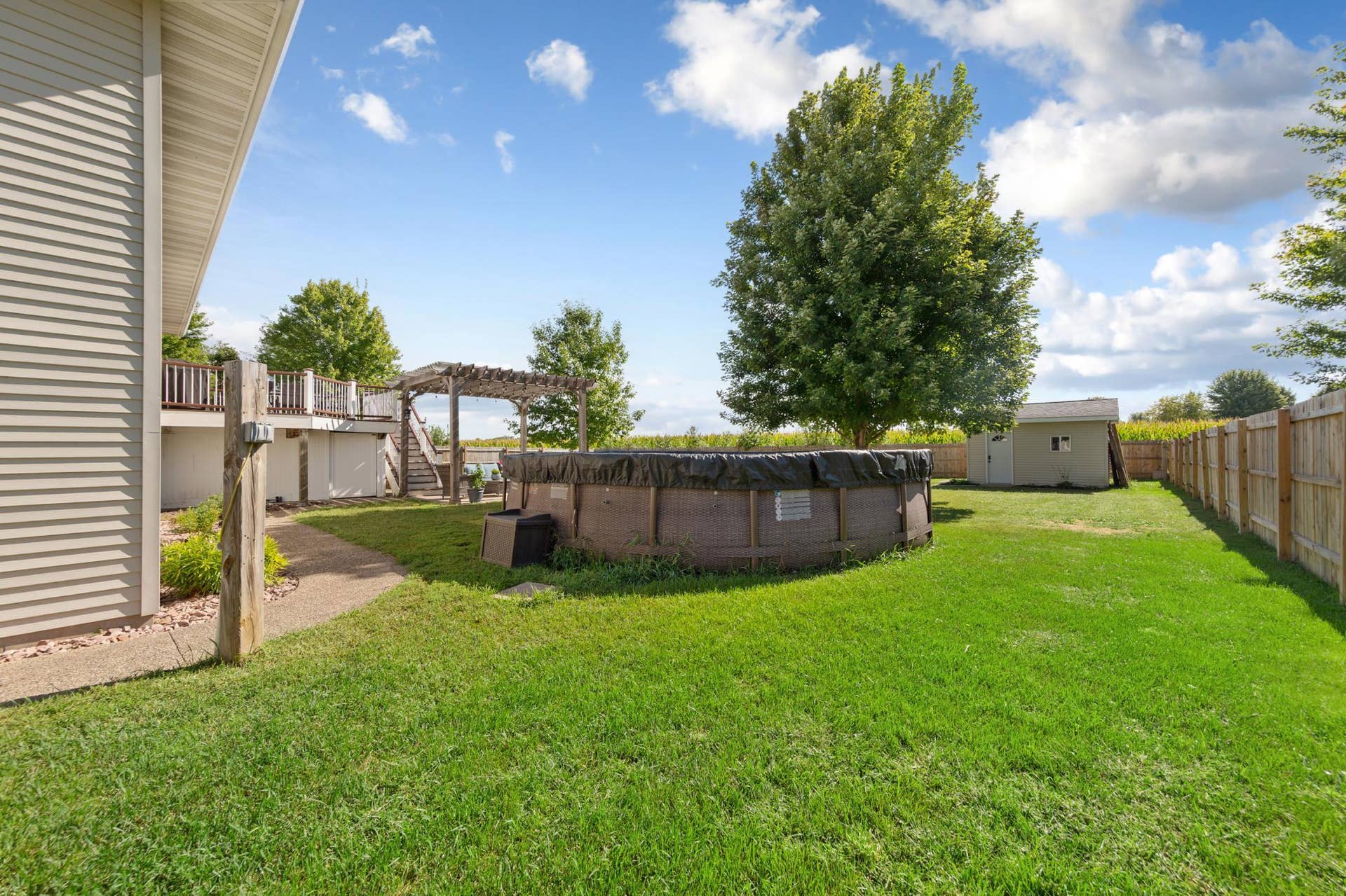 217 Inverness Drive, Mankato, MN 56001 5 back.jpg