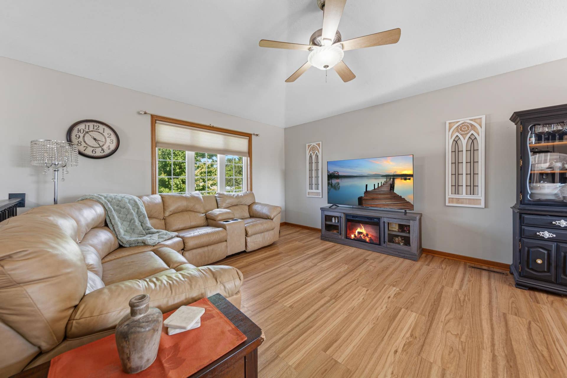 217 Inverness Drive, Mankato, MN 56001 14 living.jpg