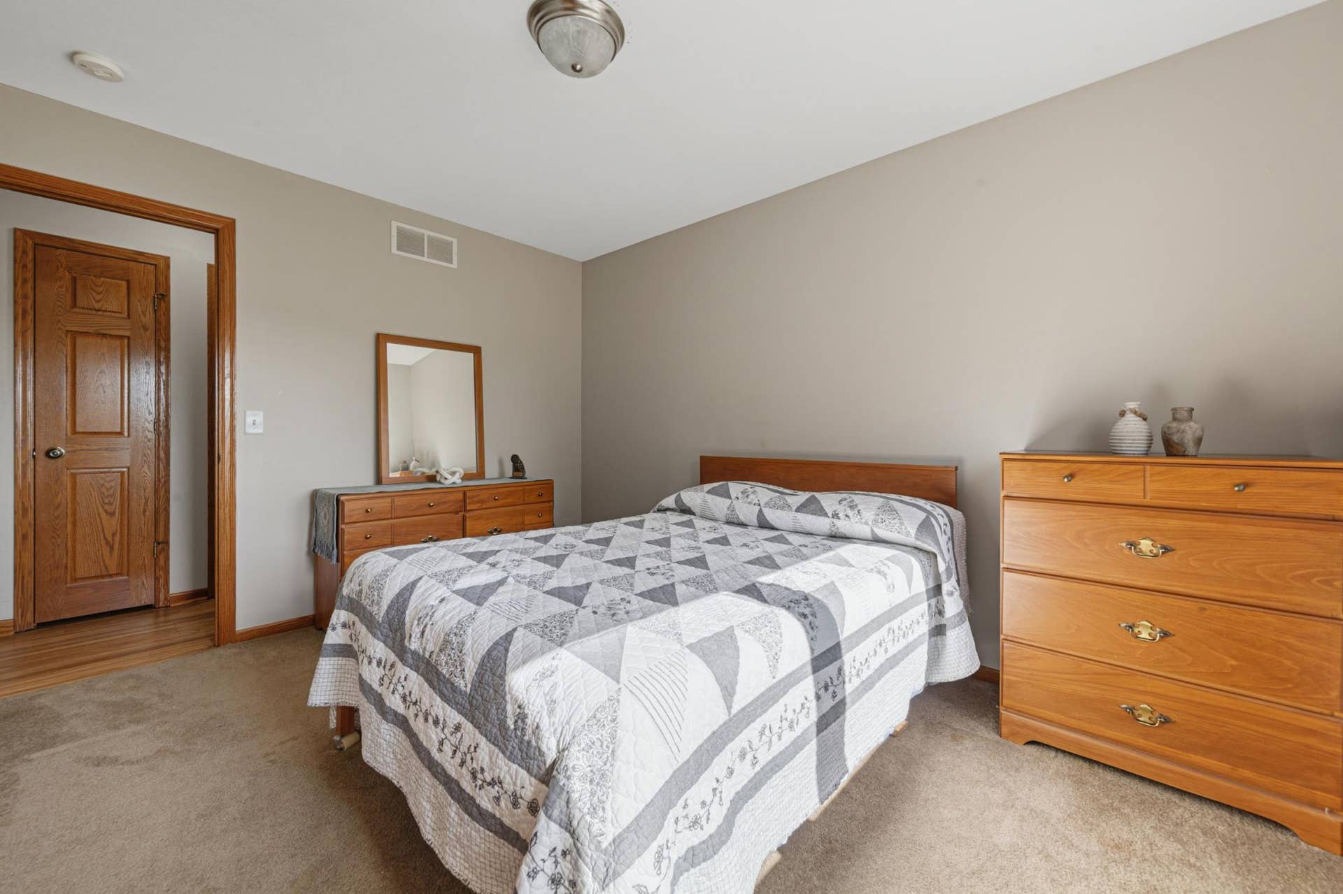 217 Inverness Drive, Mankato, MN 56001 32 bedroom 2.jpg